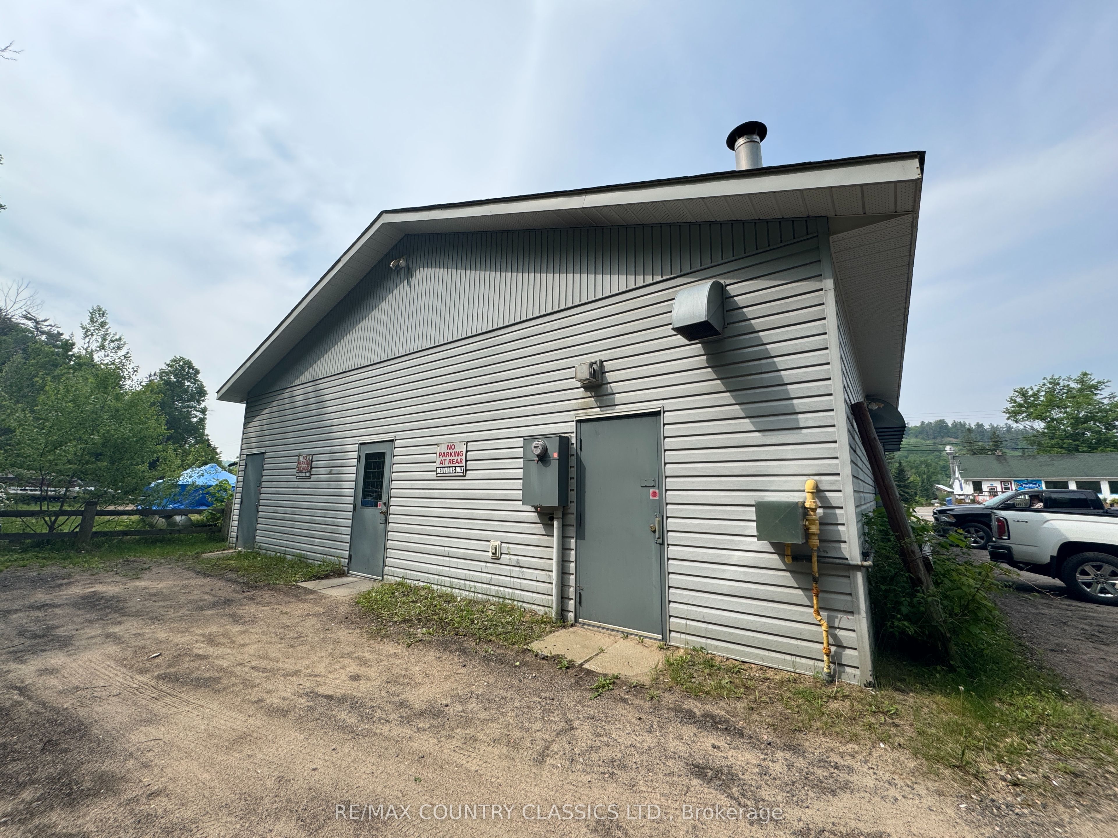 211 Hastings Street N Property Photo 19