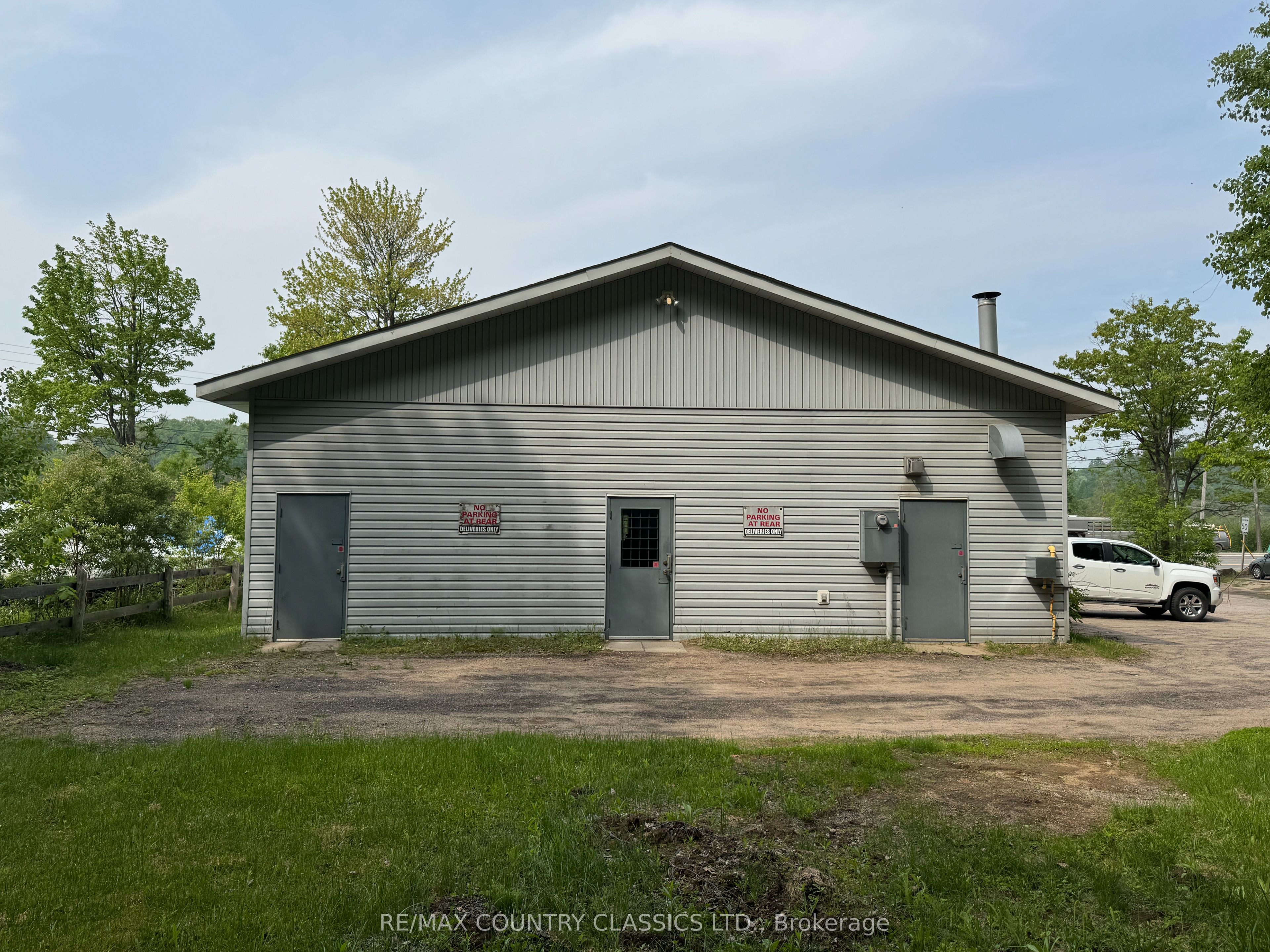211 Hastings Street N Property Photo 20