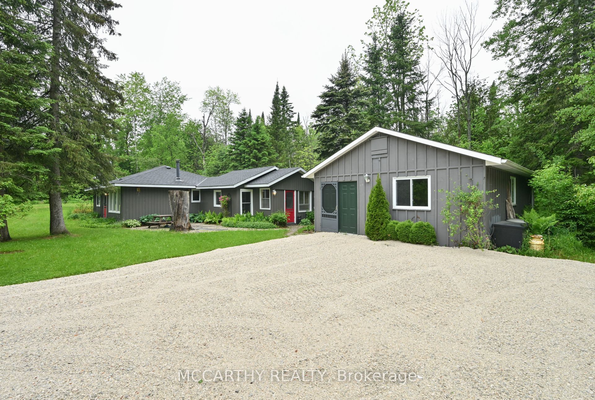 606095 River Road Property Photo 1