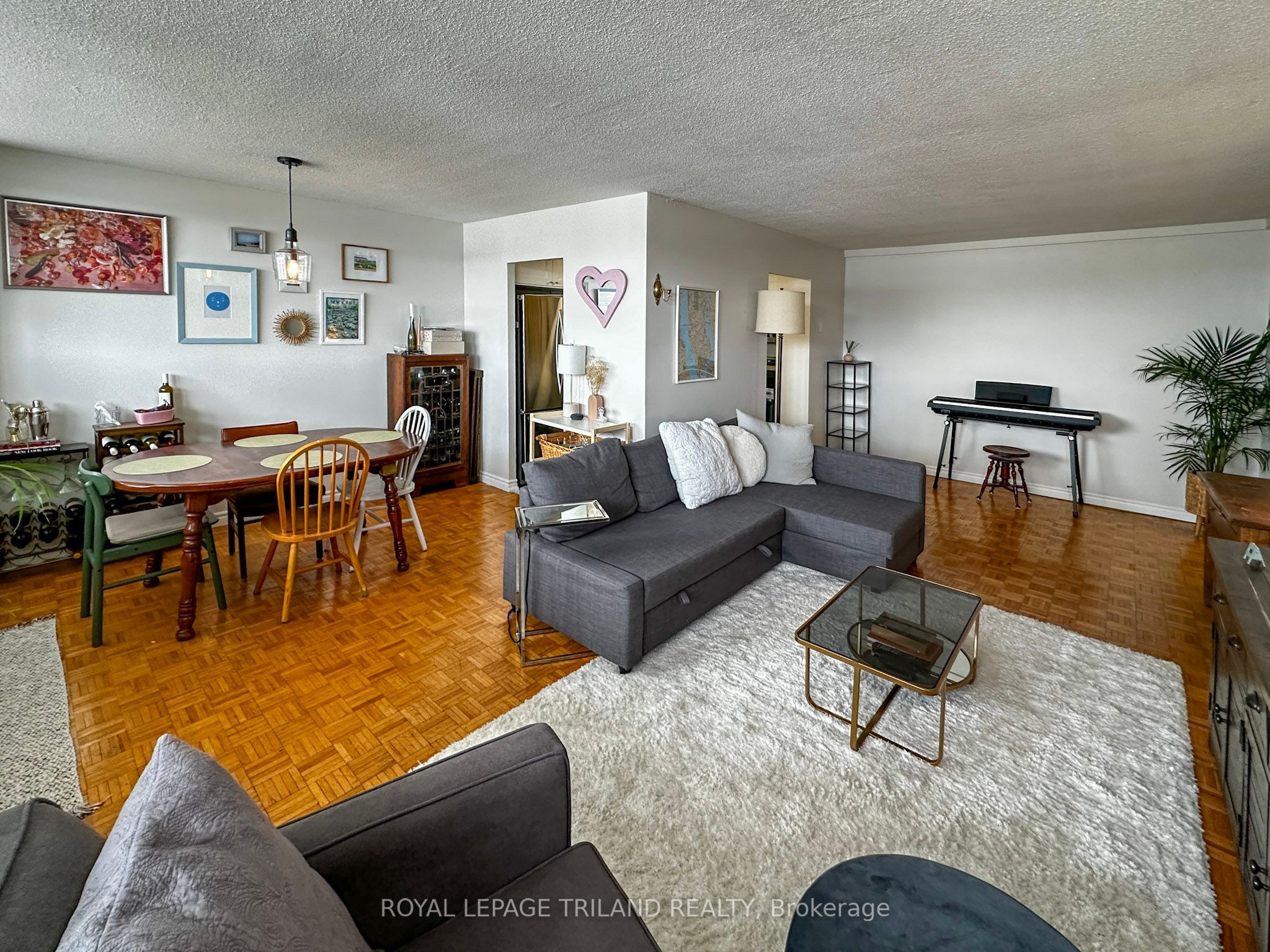 215 Glenridge Ave Property Photo 1