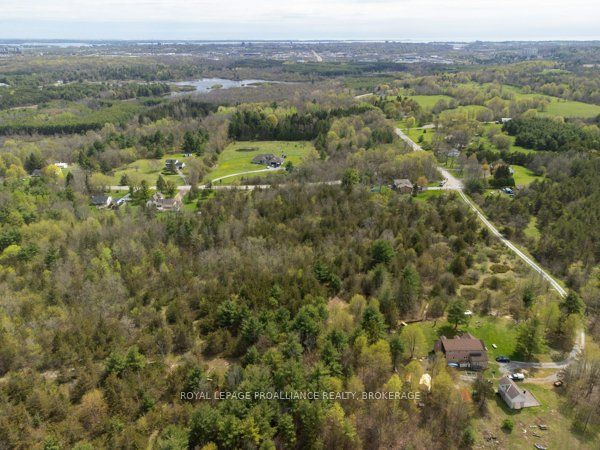 1685 Sunnyside Rd Property Photo 8