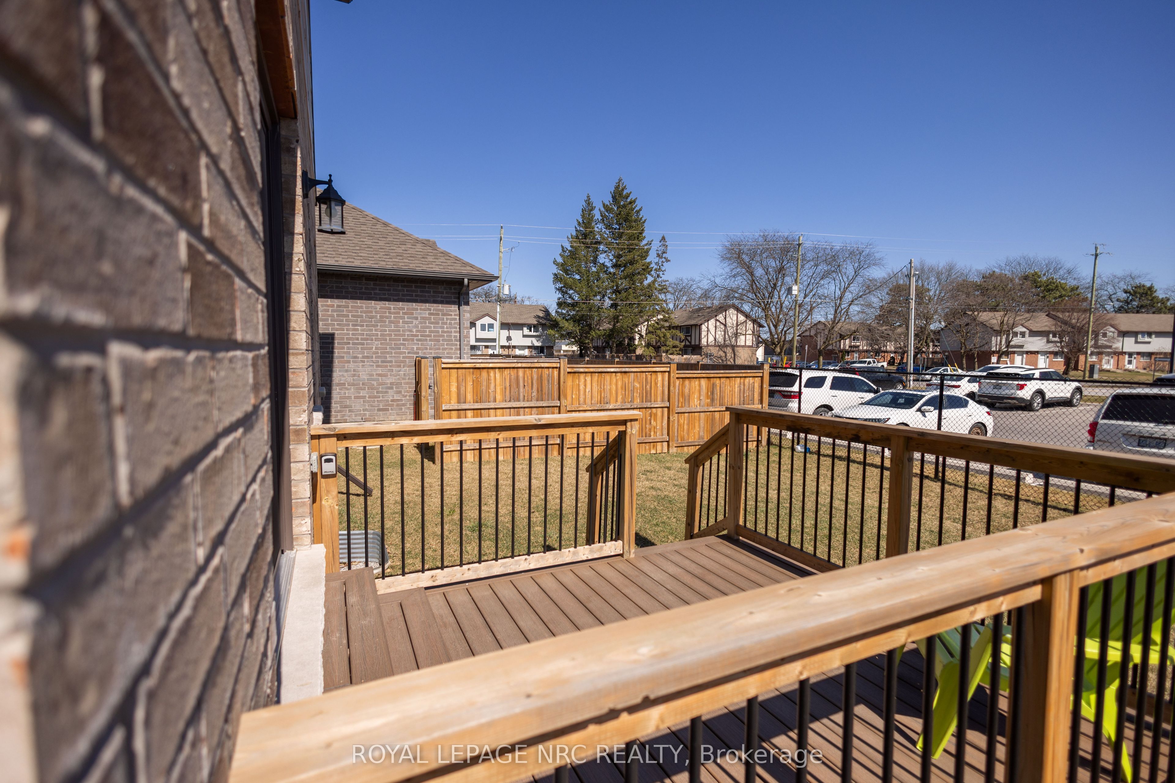 12 Berkshire Dr Property Photo 26