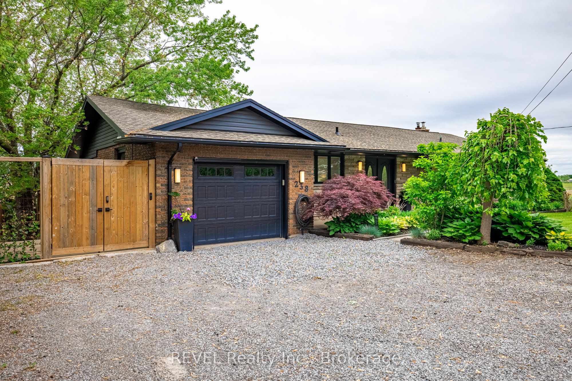 238 Queenston Road Property Photo 5