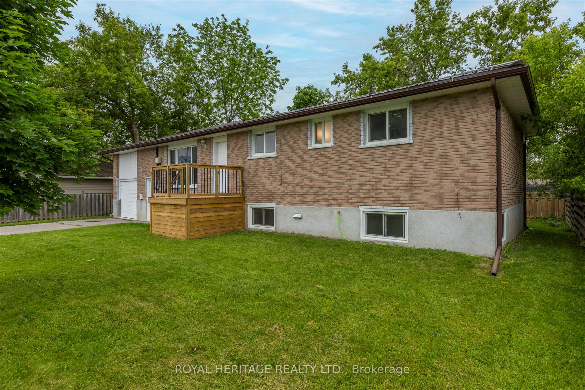 64 George St W Property Photo 3