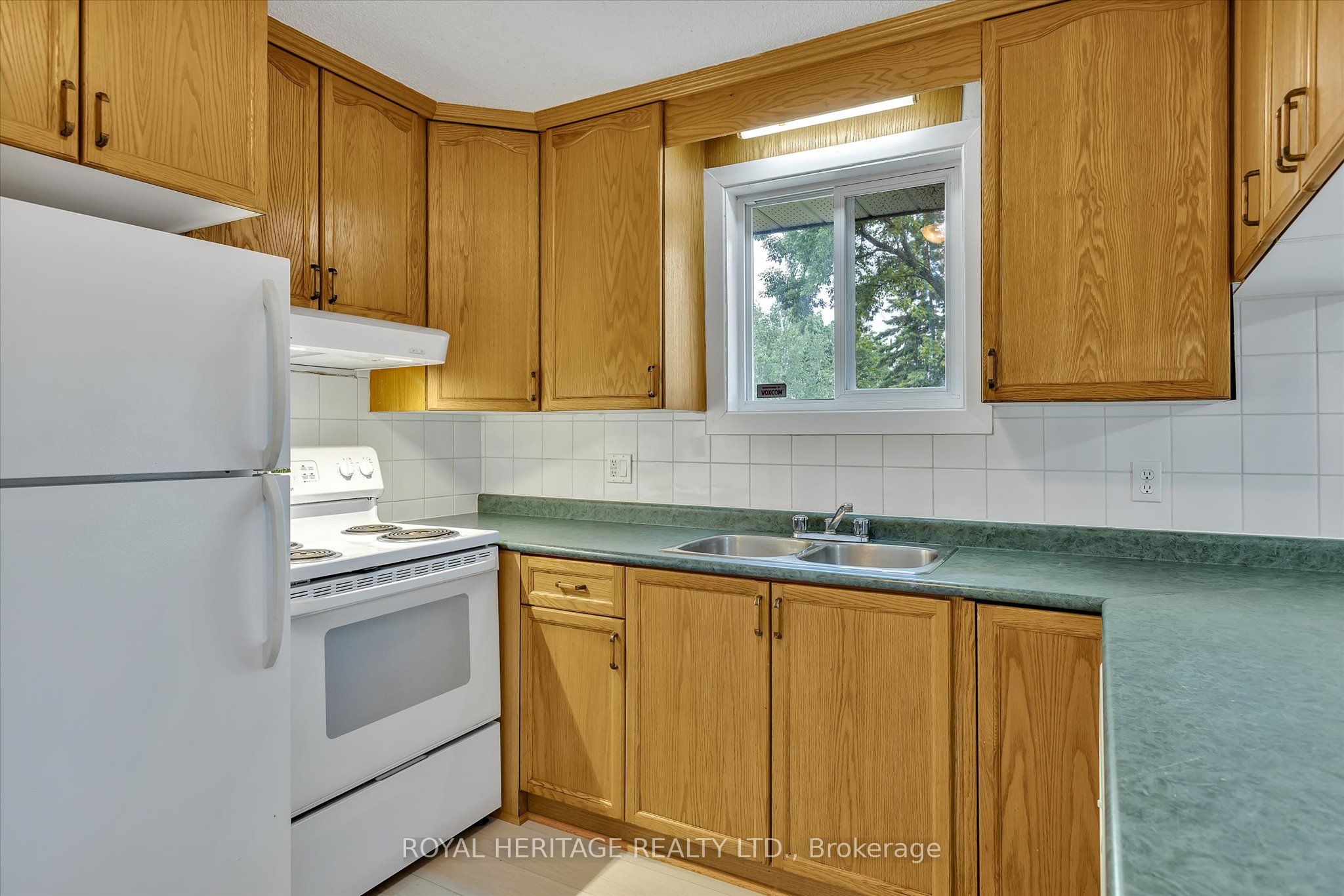 64 George St W Property Photo 15