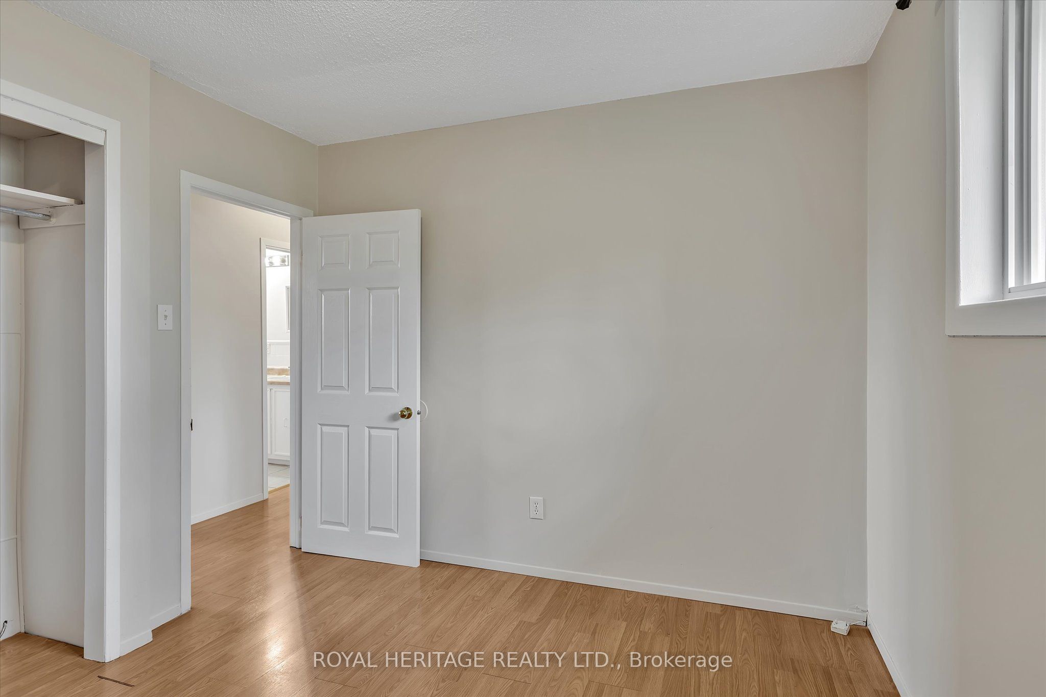 64 George St W Property Photo 24
