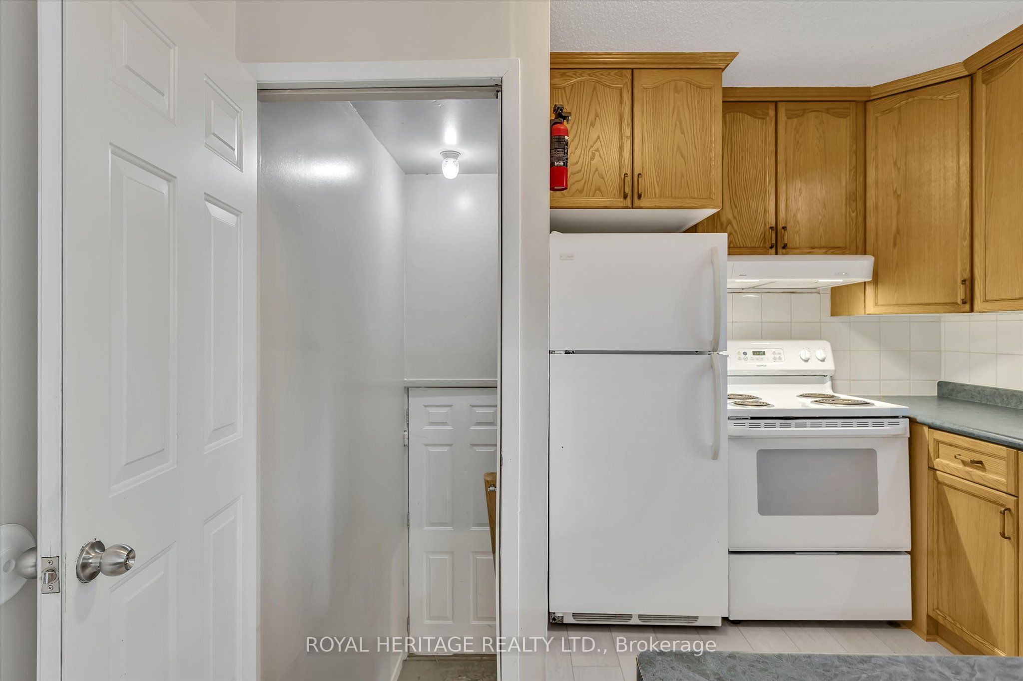 64 George St W Property Photo 29