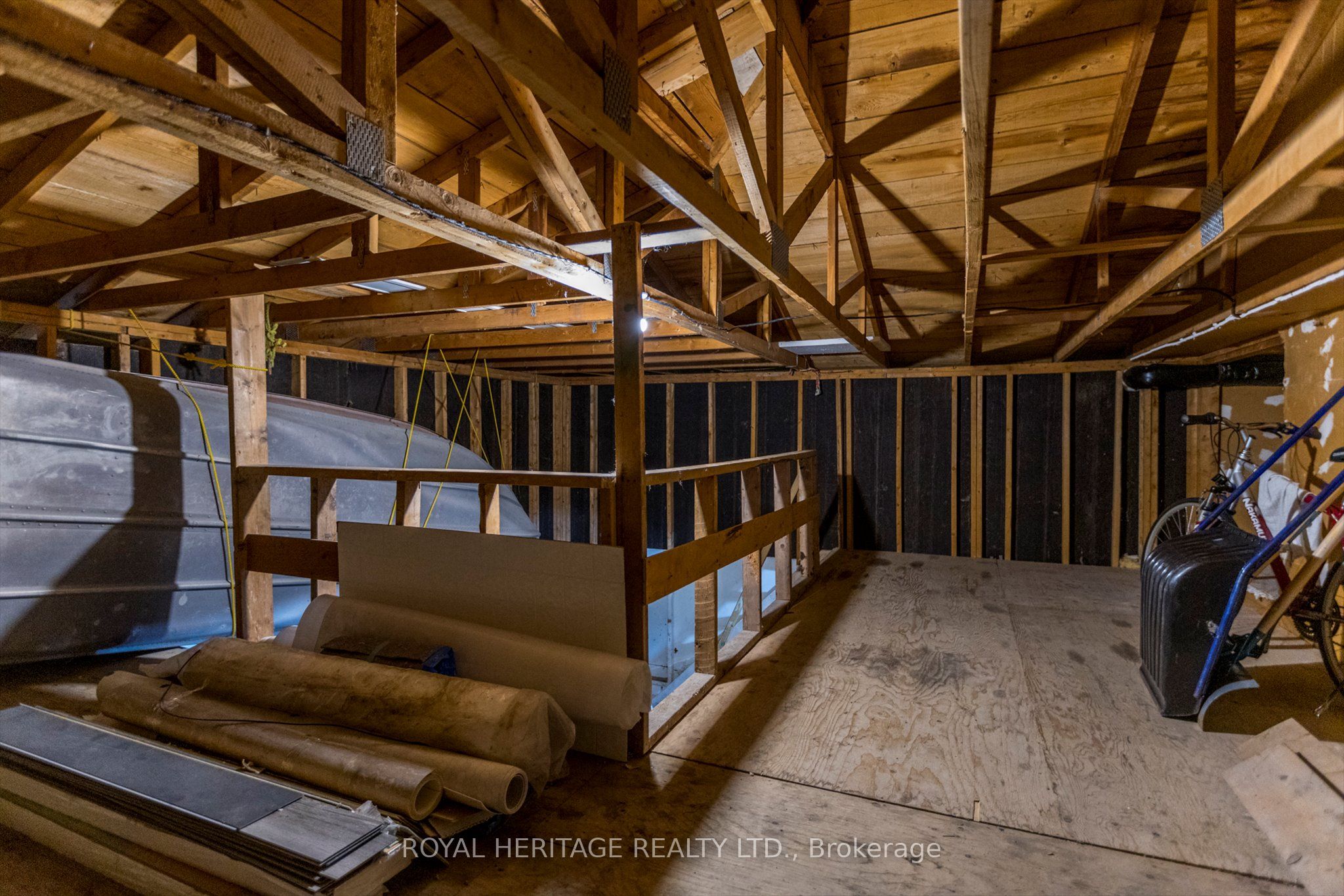 64 George St W Property Photo 36