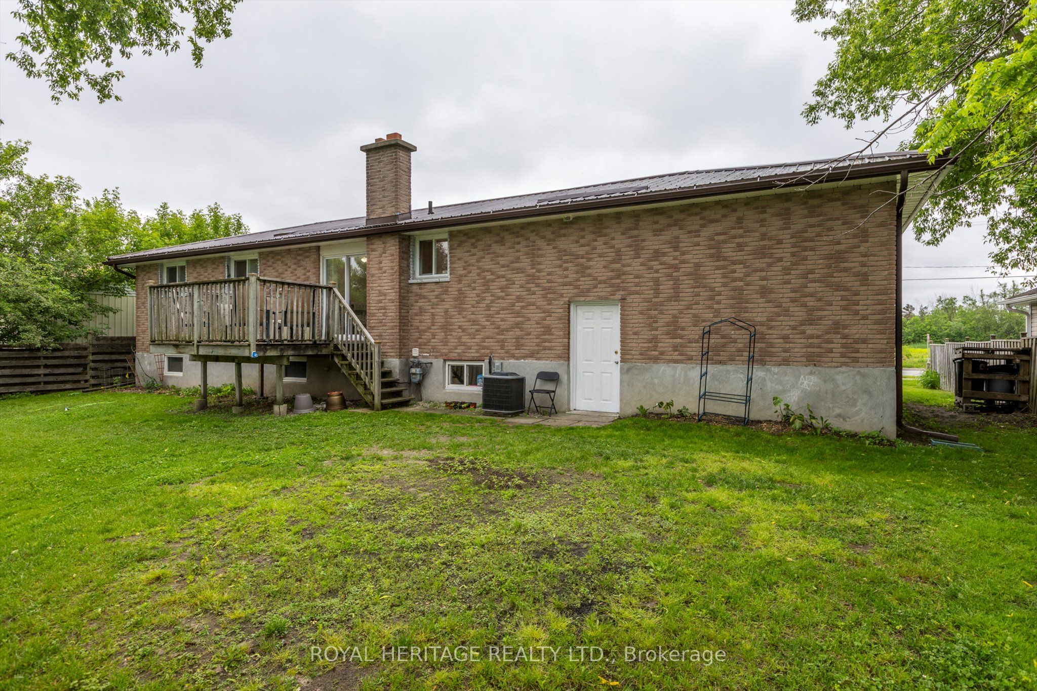 64 George St W Property Photo 37