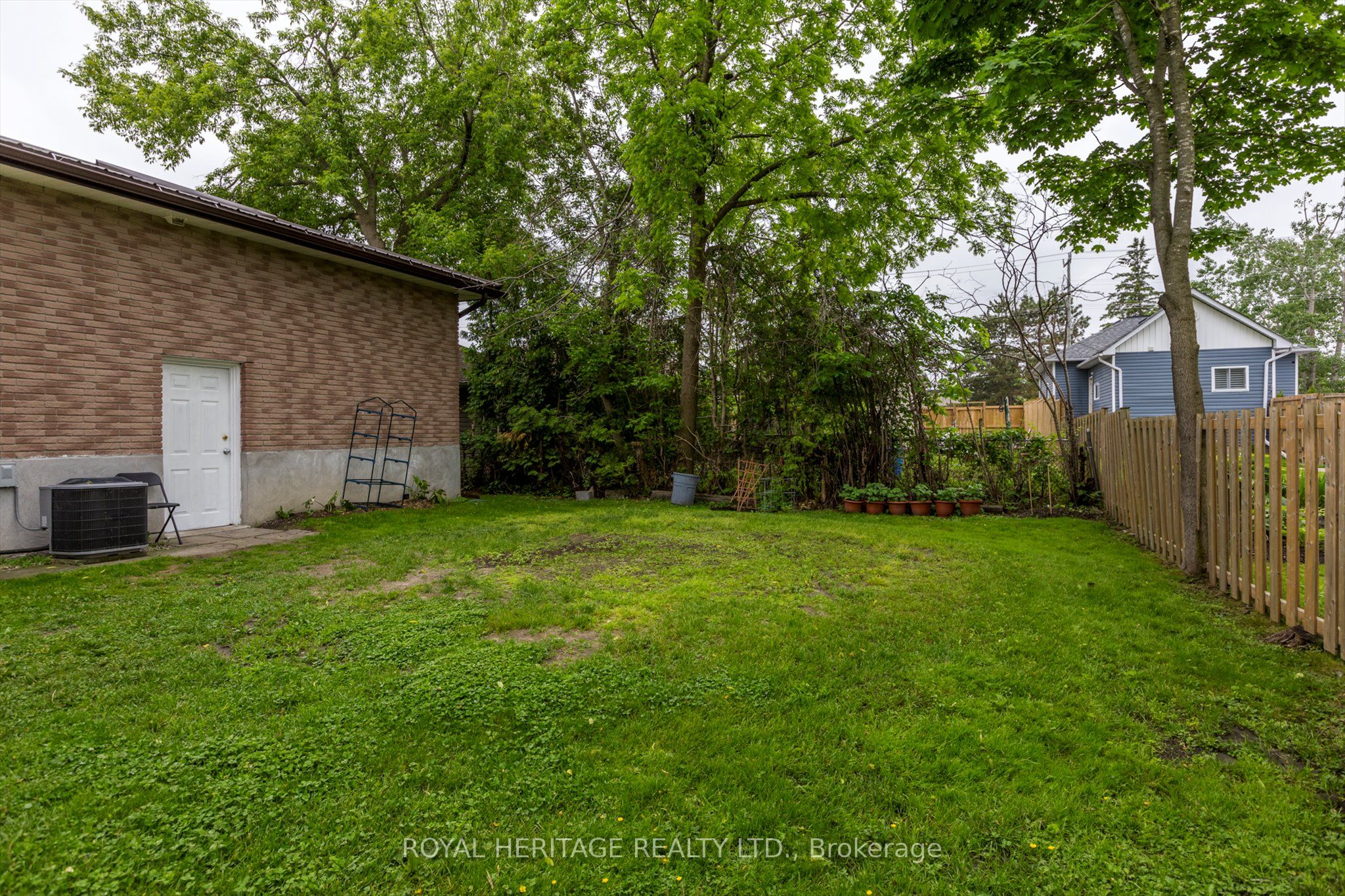 64 George St W Property Photo 42