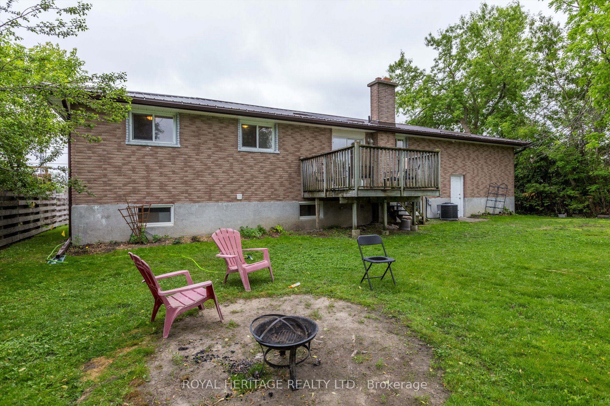 64 George St W Property Photo 44