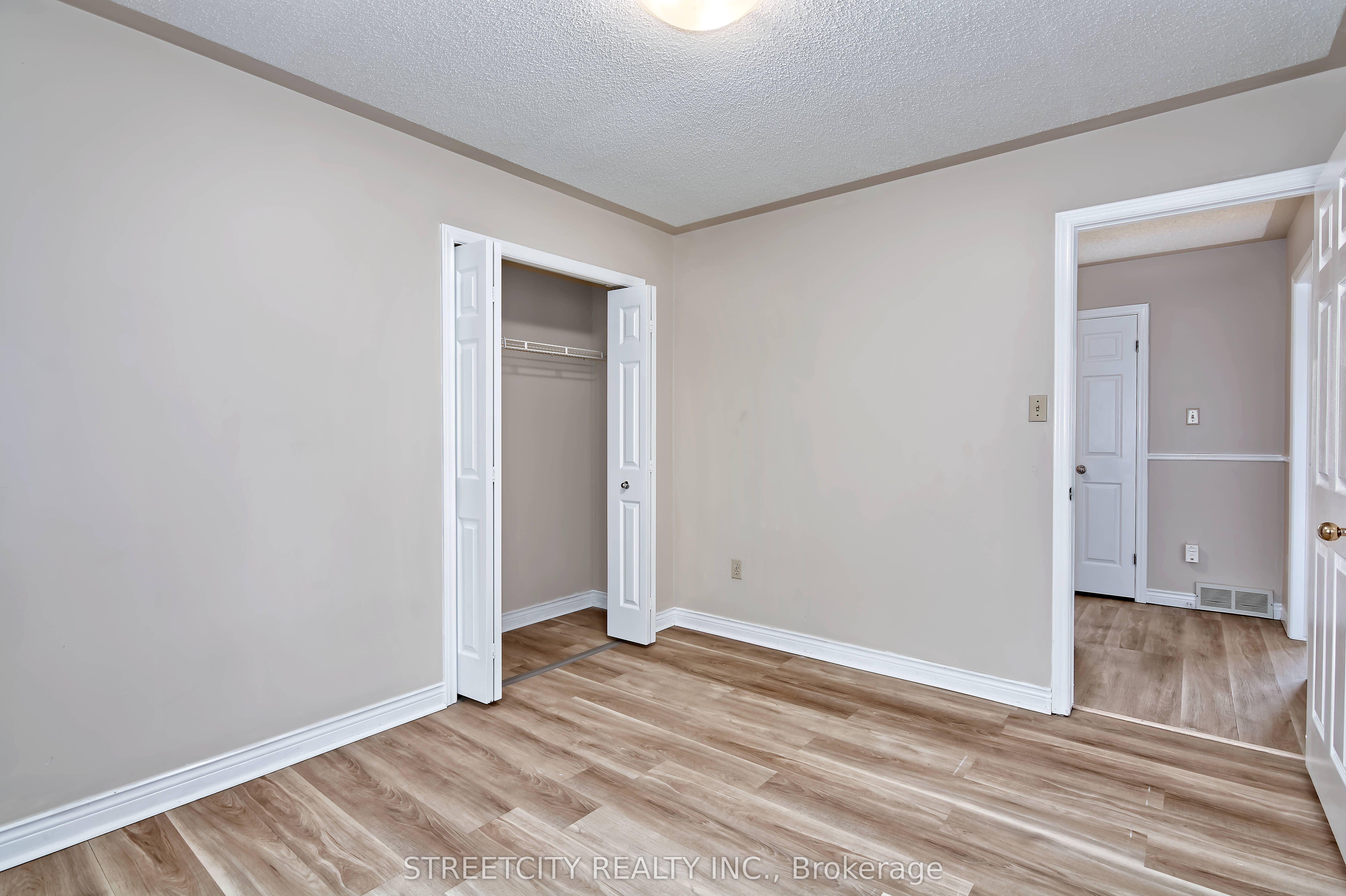 42 Laurel St Property Photo 29