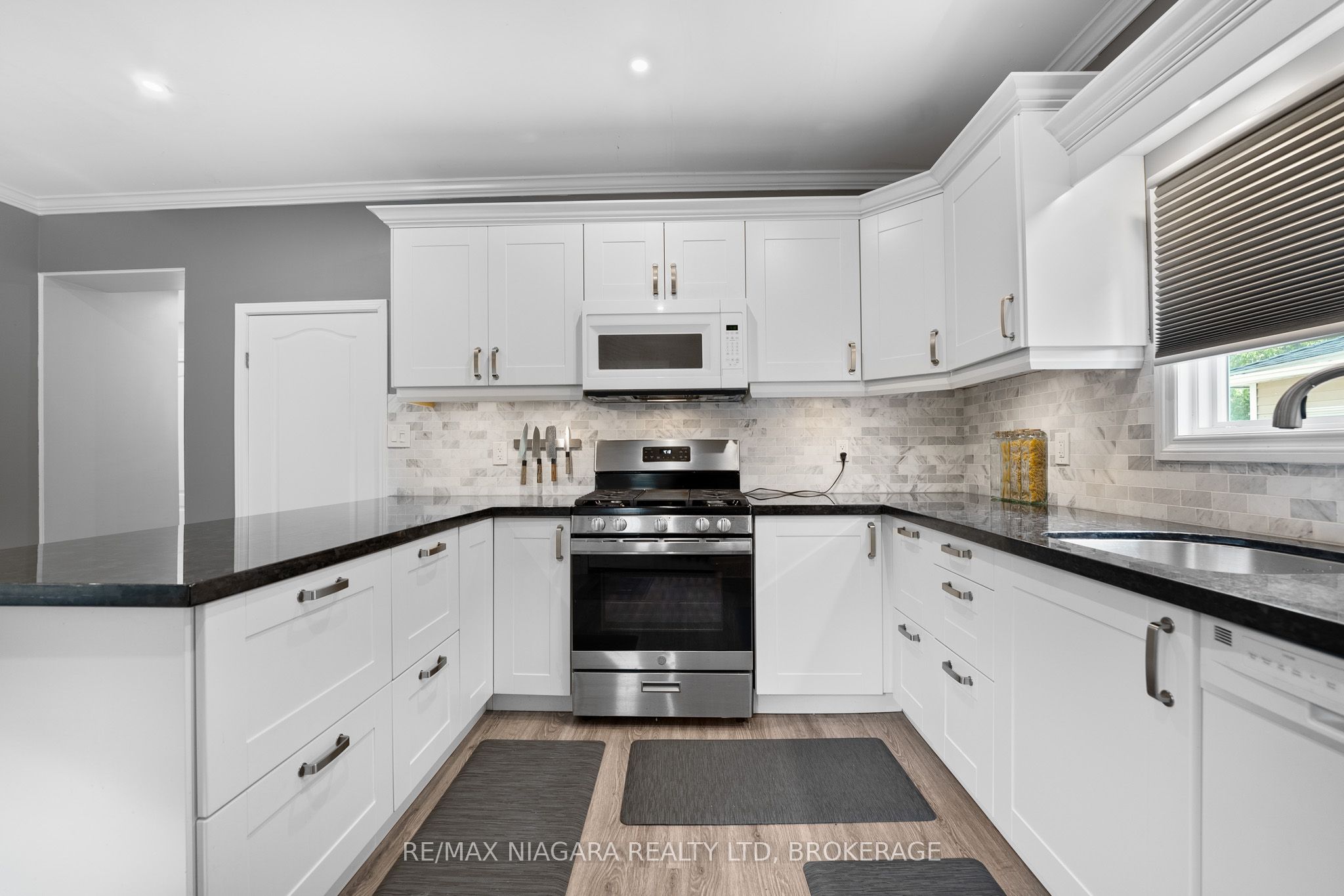 2969-2971 Portage Road Property Photo 9