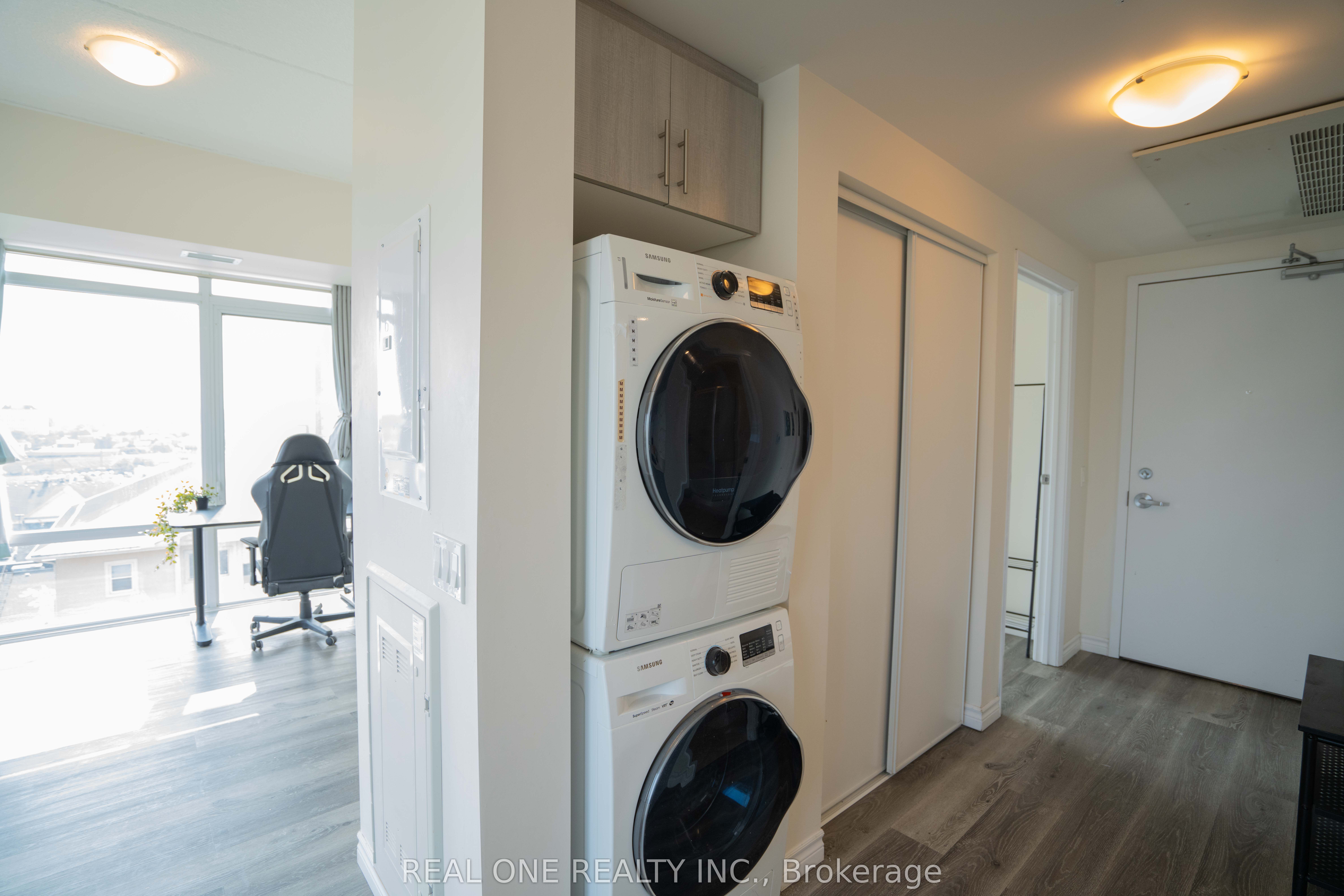 246 Lester Street 902 Property Photo 13