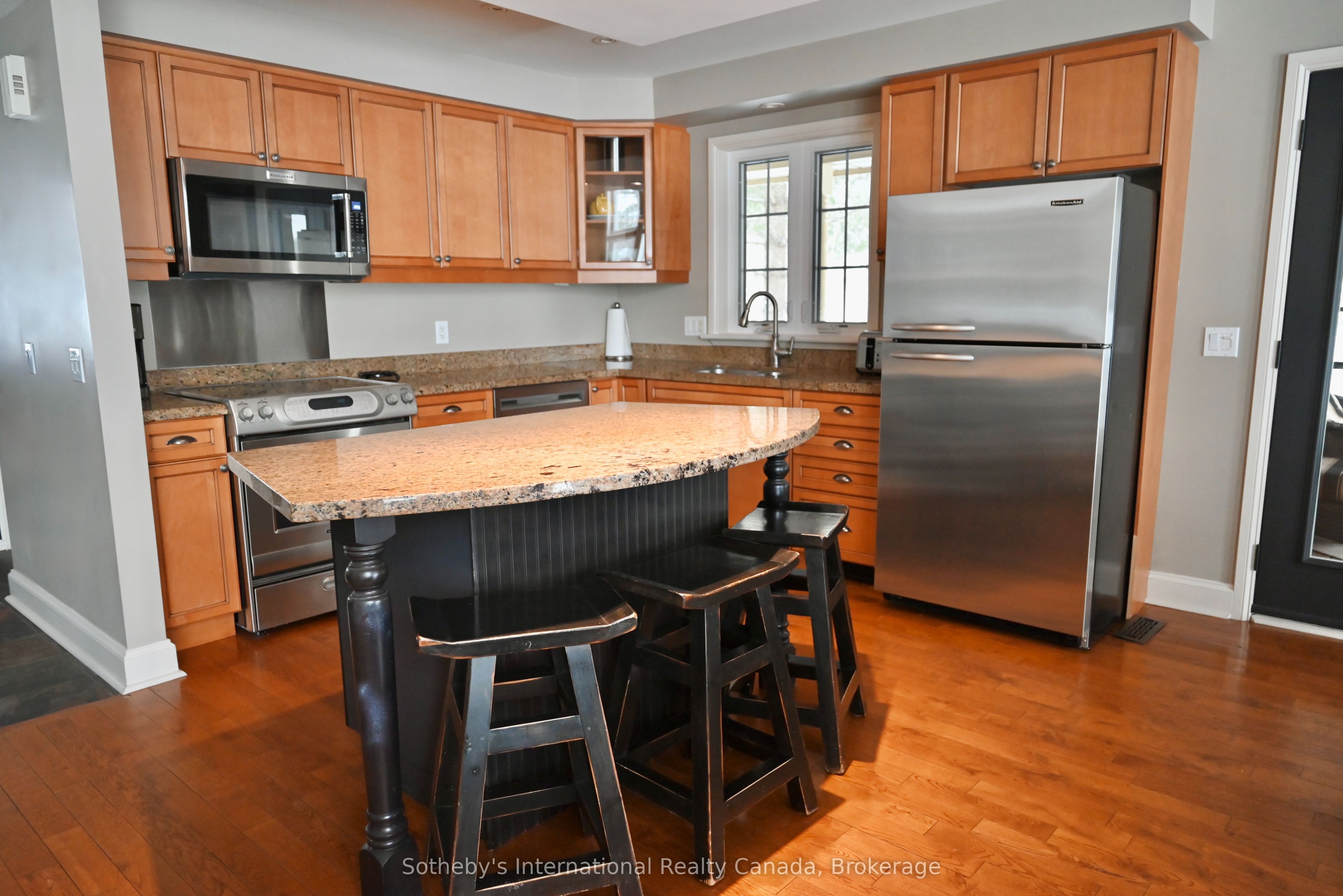 3876 Muskoka Road 118 Road W C4 W9 Property Photo 18