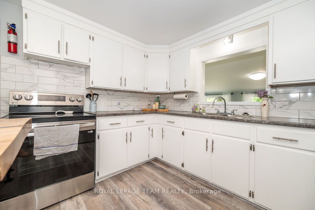 3432 S Siberia Road Property Photo 5