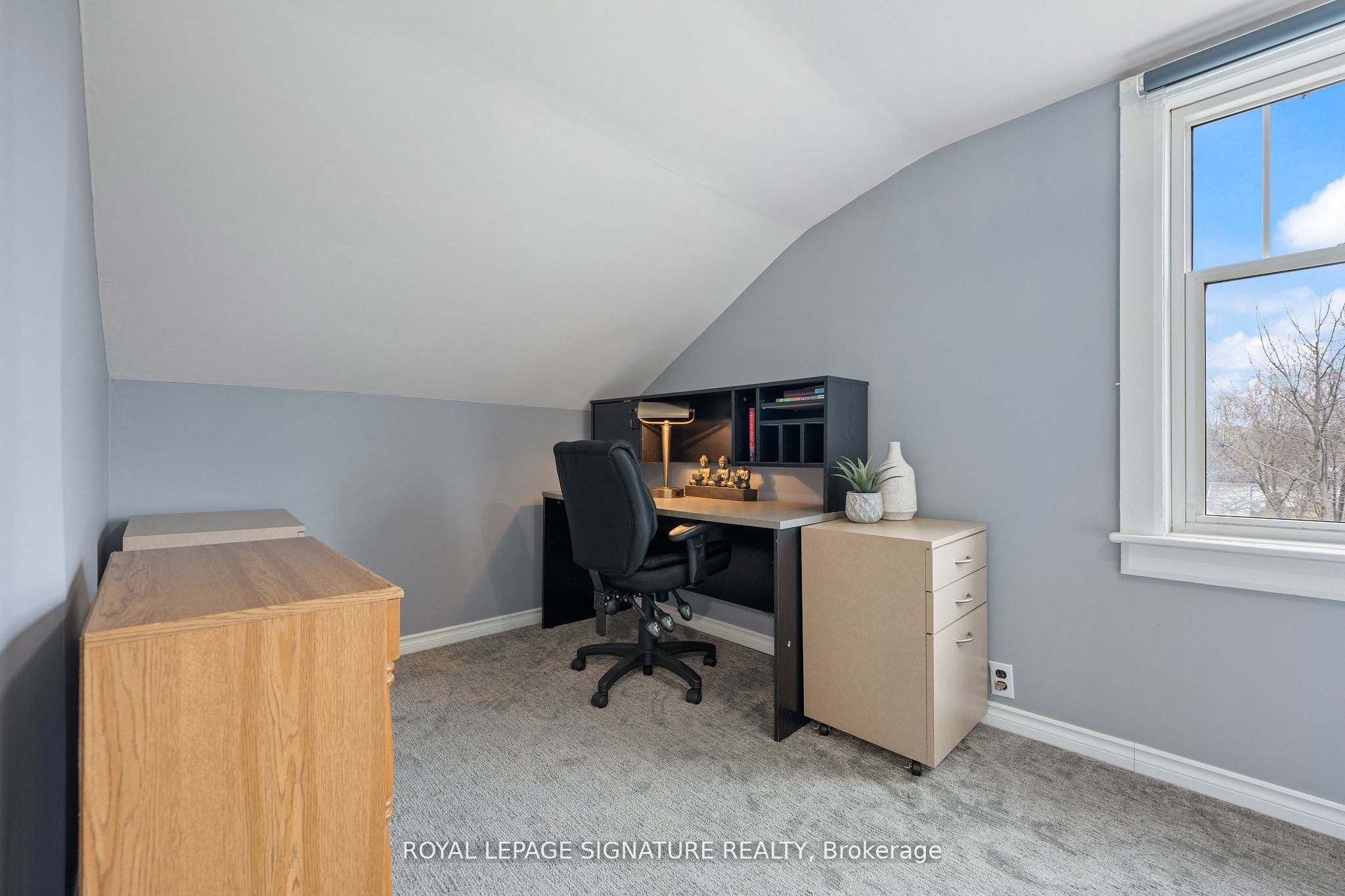 108 Nelson St E Property Photo 14
