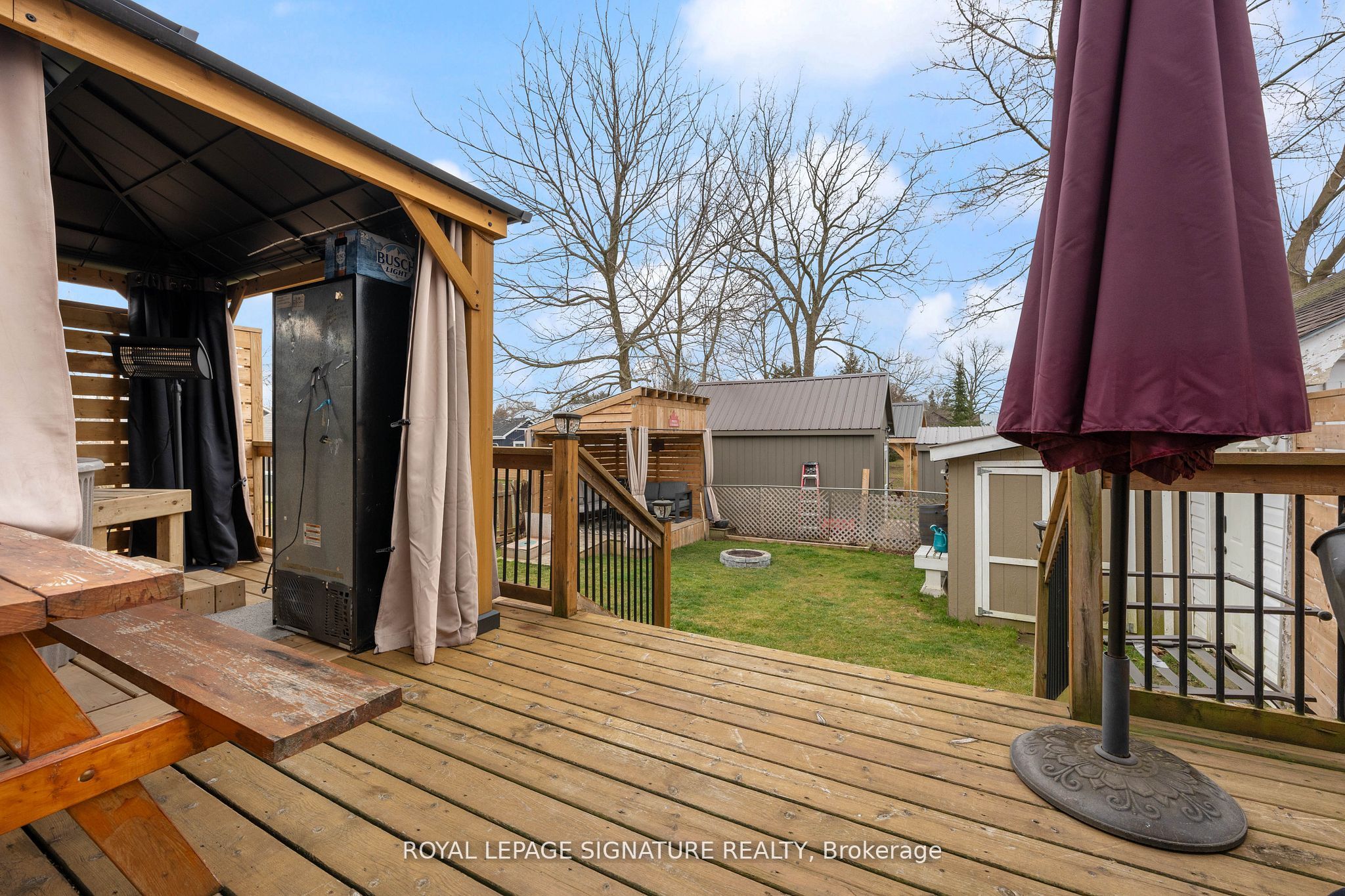 108 Nelson St E Property Photo 17