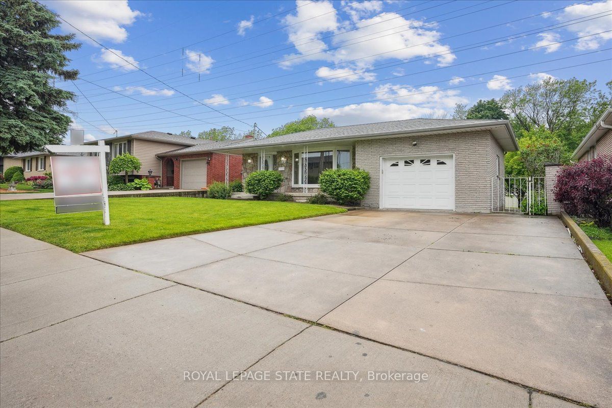 122 Glen Castle Drive Property Photo 6
