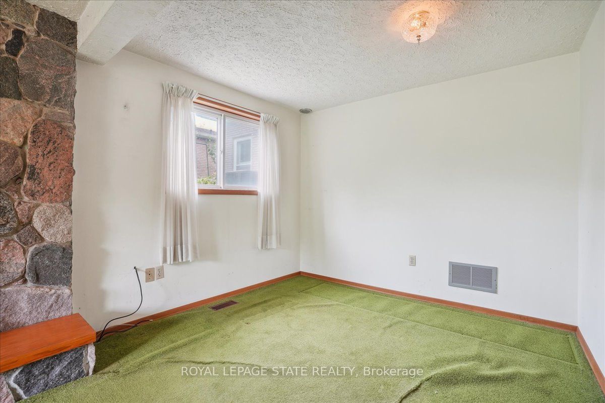 122 Glen Castle Drive Property Photo 28