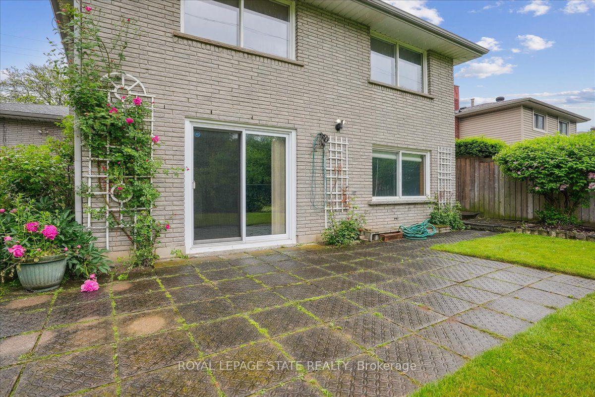 122 Glen Castle Drive Property Photo 33