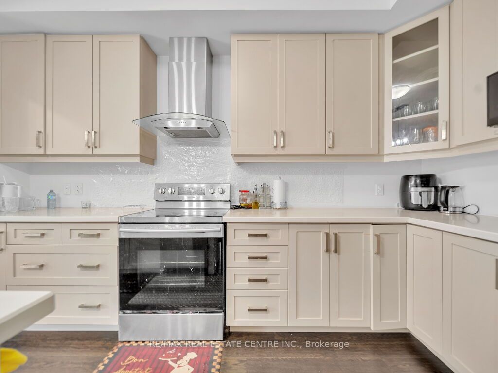 #177 - 30 Times Square Boulevard Property Photo 26