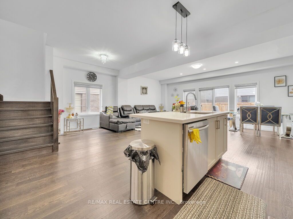 #177 - 30 Times Square Boulevard Property Photo 28