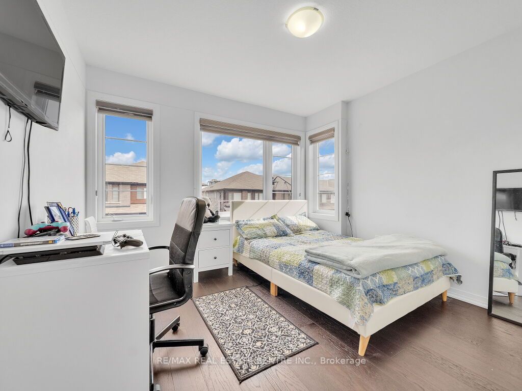 #177 - 30 Times Square Boulevard Property Photo 31