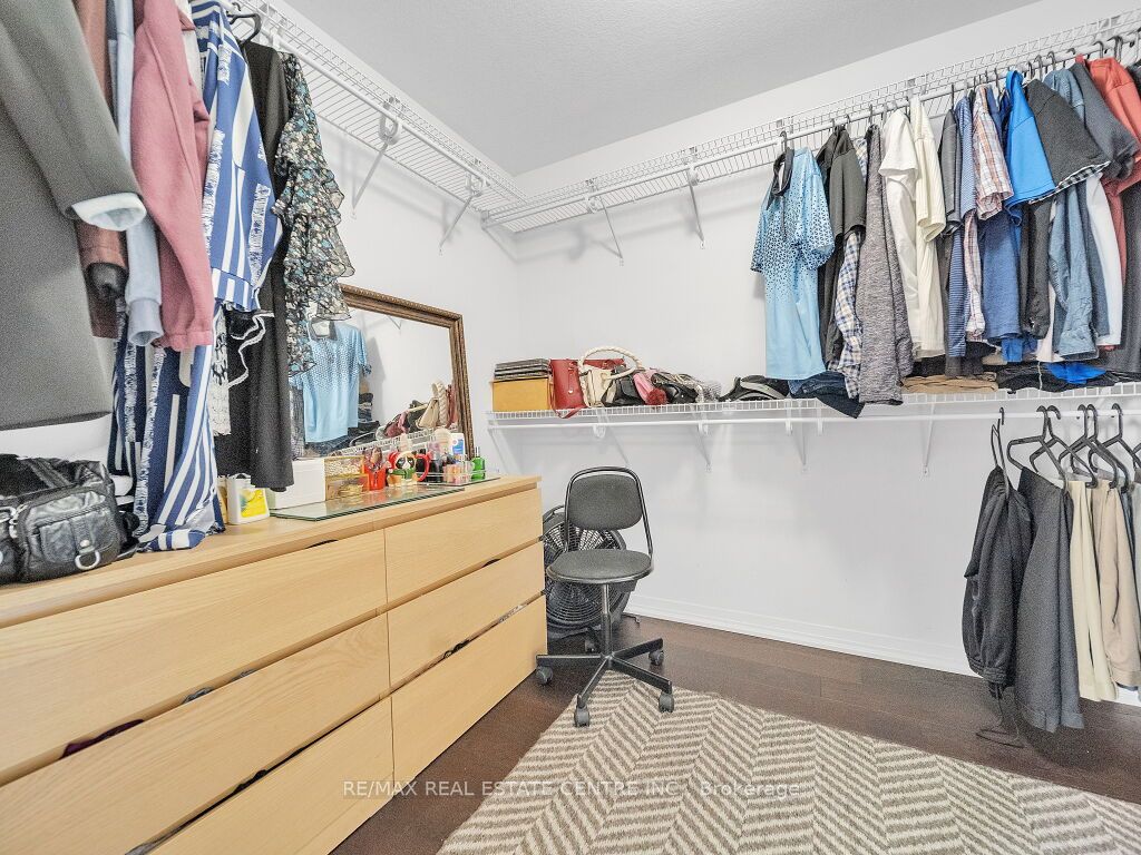 #177 - 30 Times Square Boulevard Property Photo 37