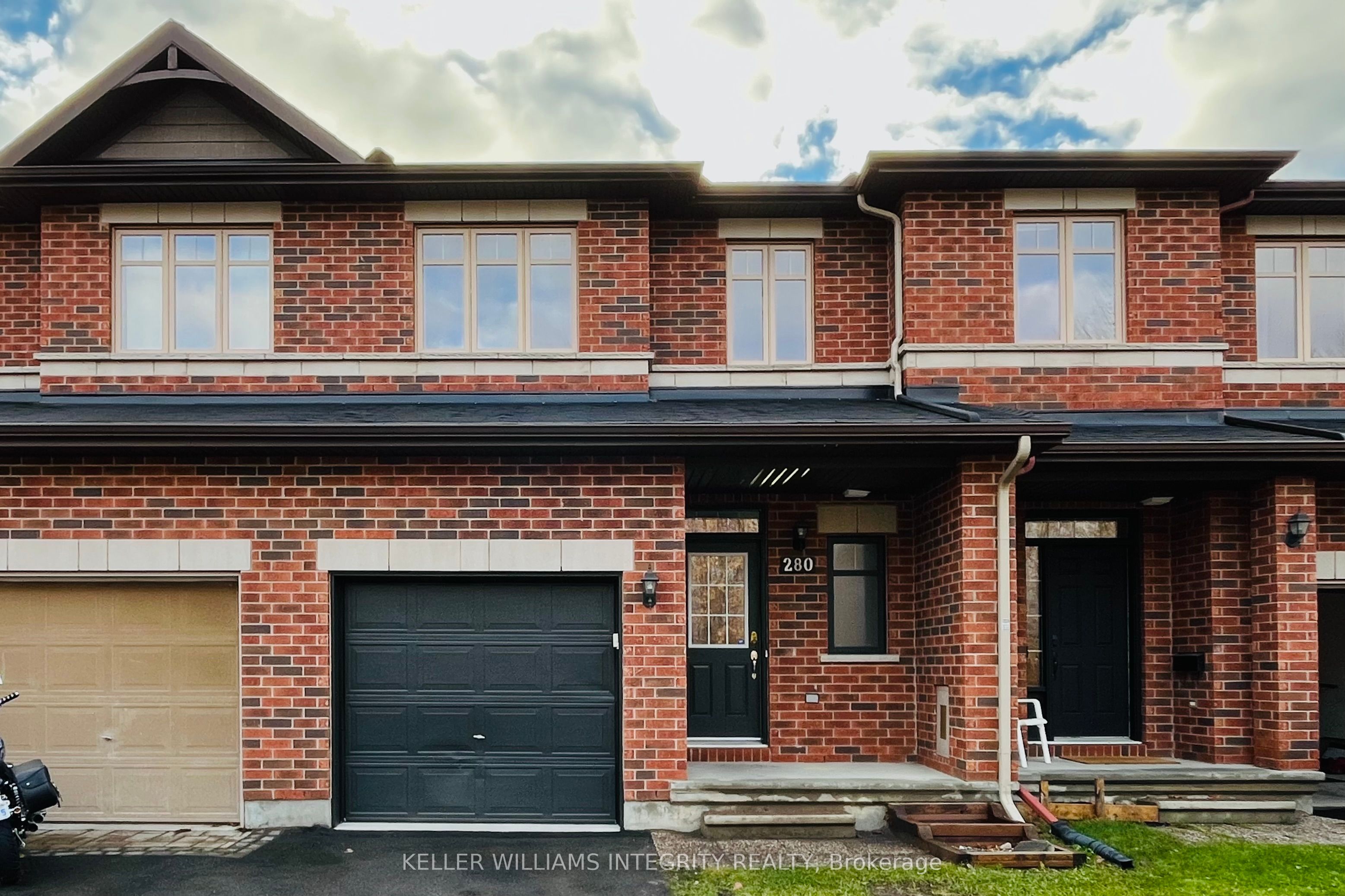 280 Celtic Ridge Cres Property Photo 1