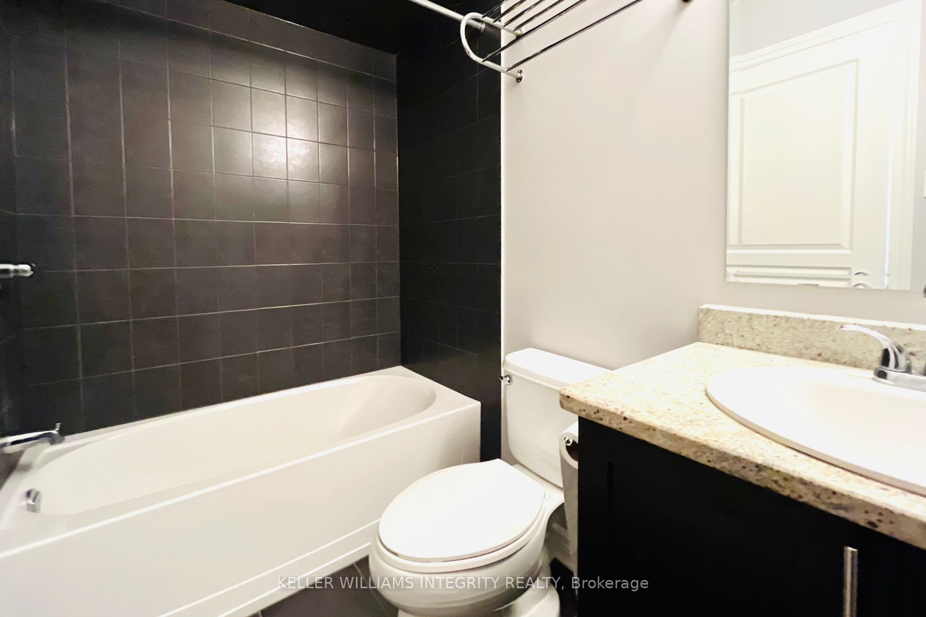 280 Celtic Ridge Cres Property Photo 25