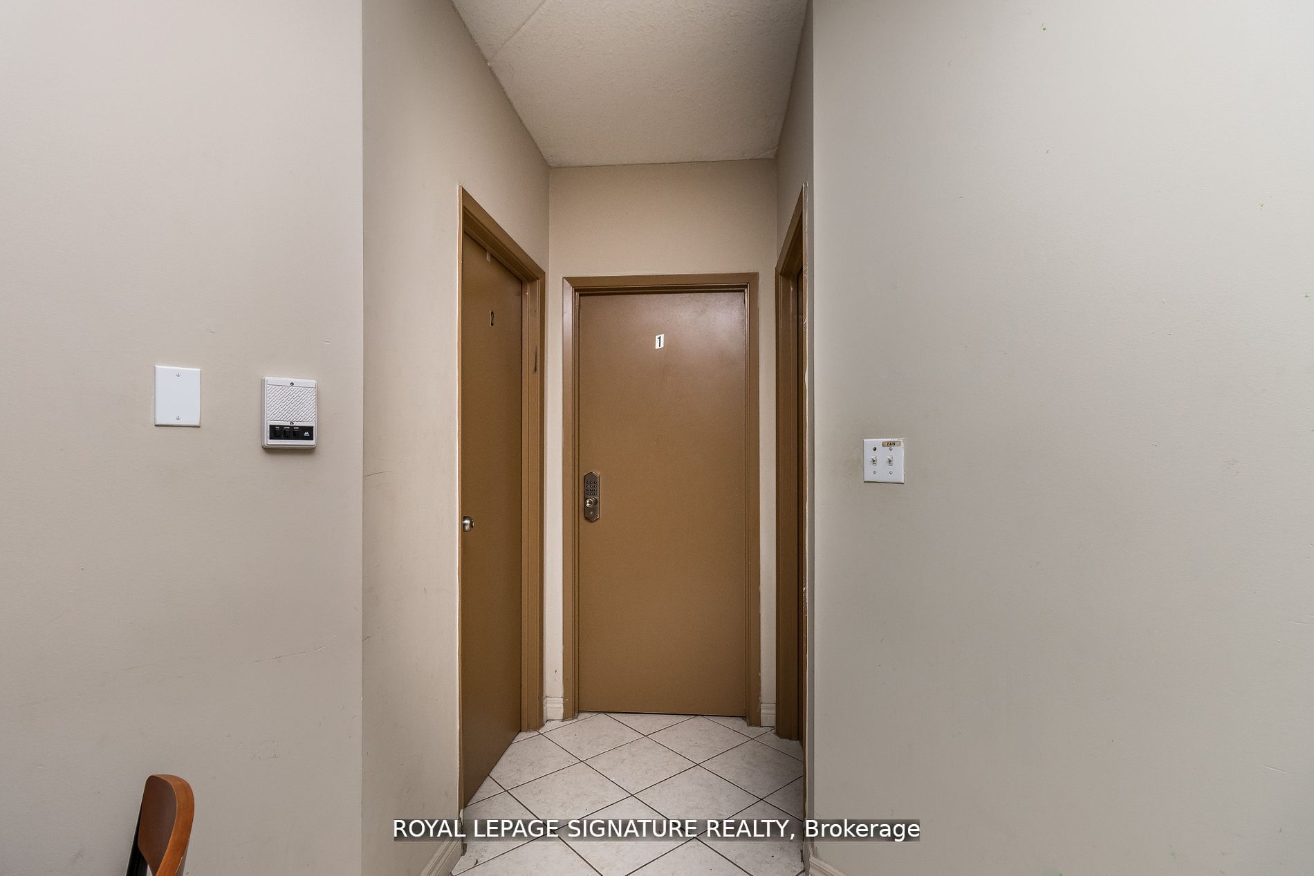 253 Lester St Property Photo 21