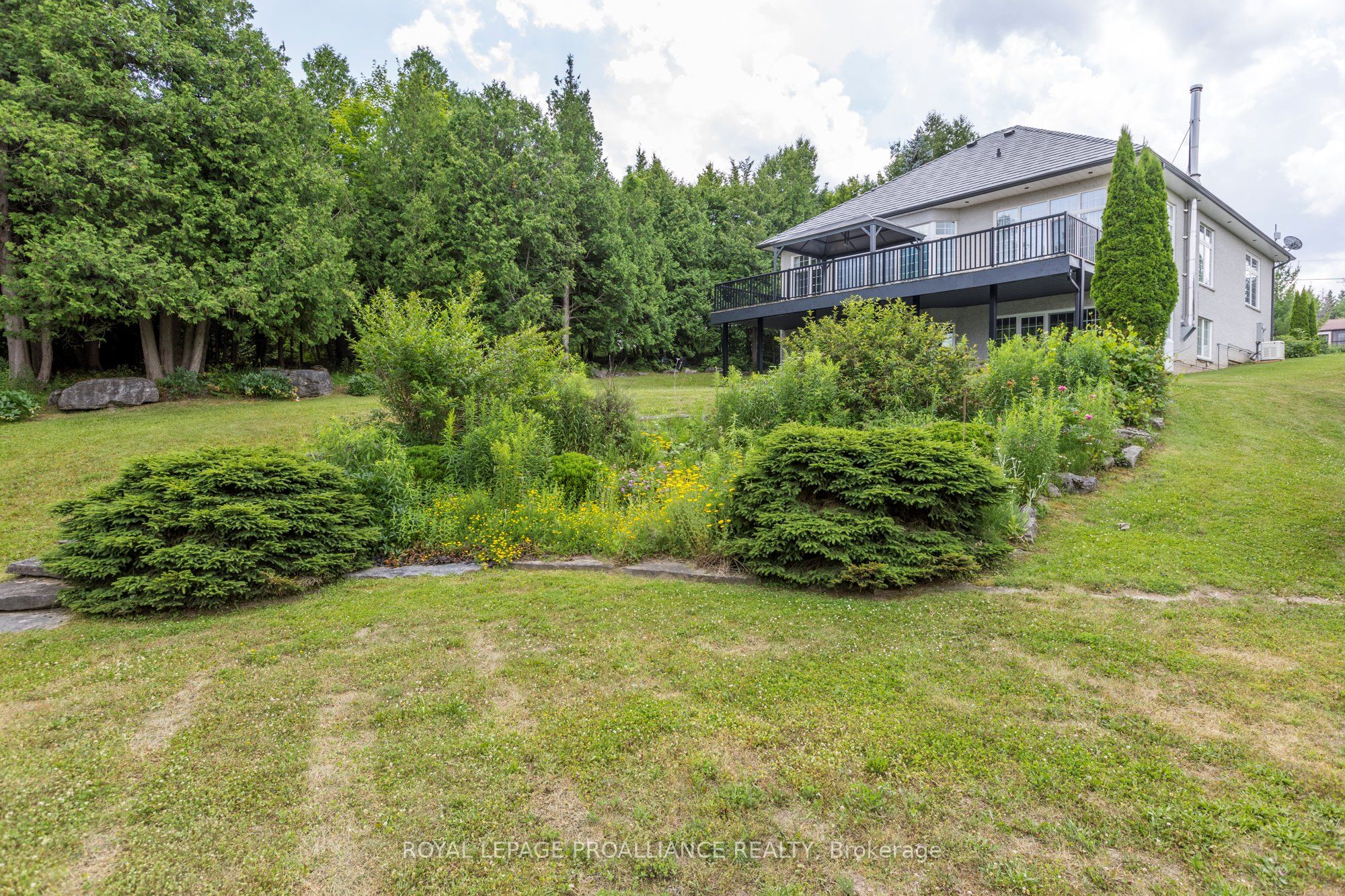 137 Sumcot Drive Property Photo 18