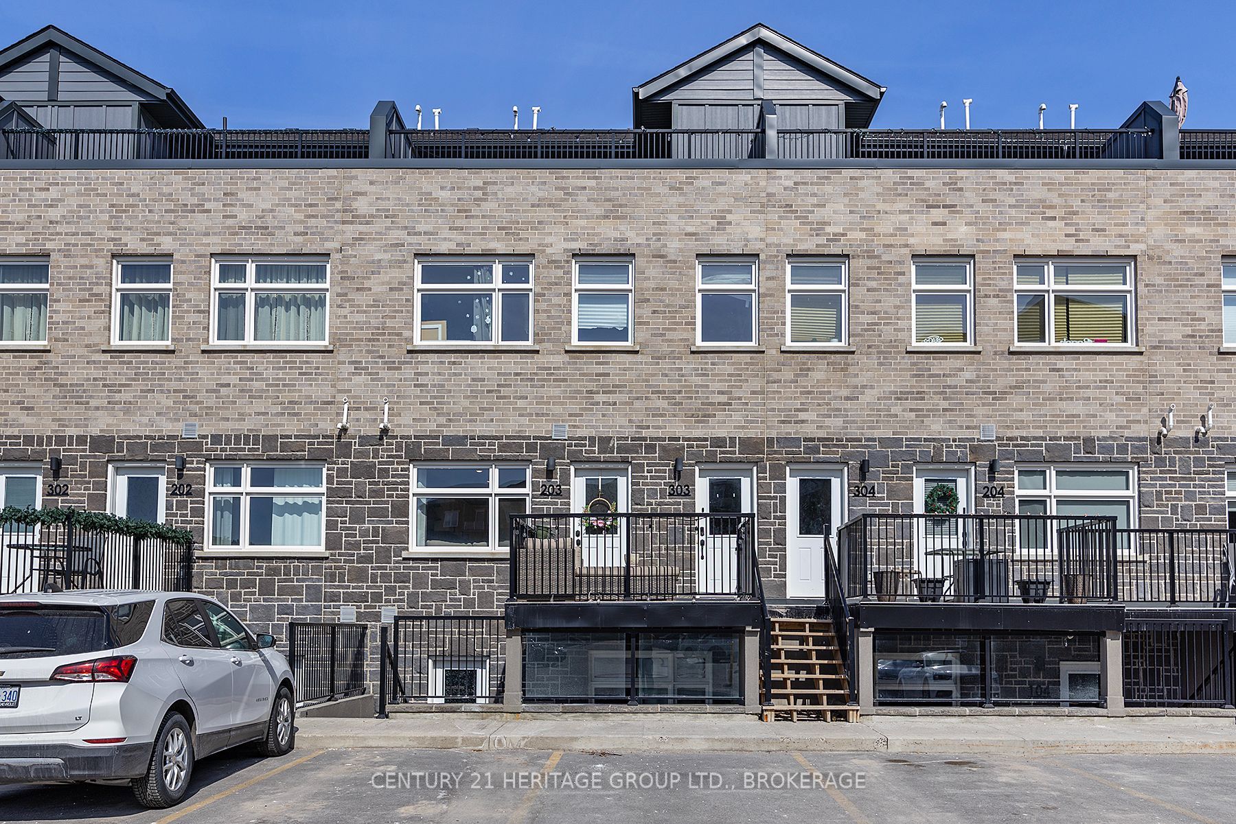#203 - 809 Development Drive