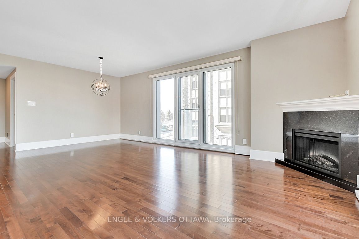 700 Sussex Drive 405 Property Photo 13