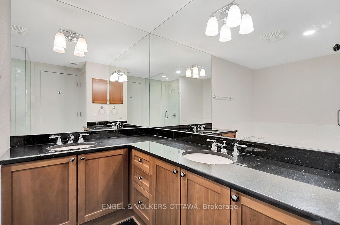 700 Sussex Drive 405 Property Photo 23
