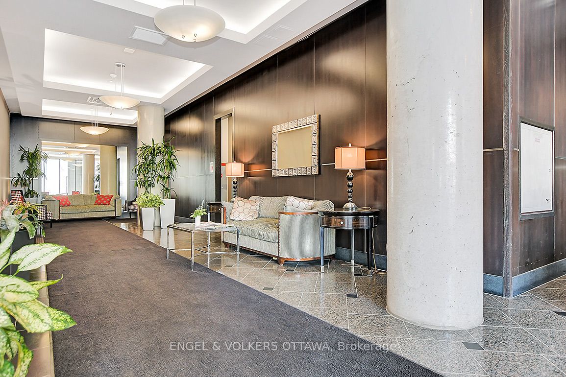 700 Sussex Drive 405 Property Photo 35