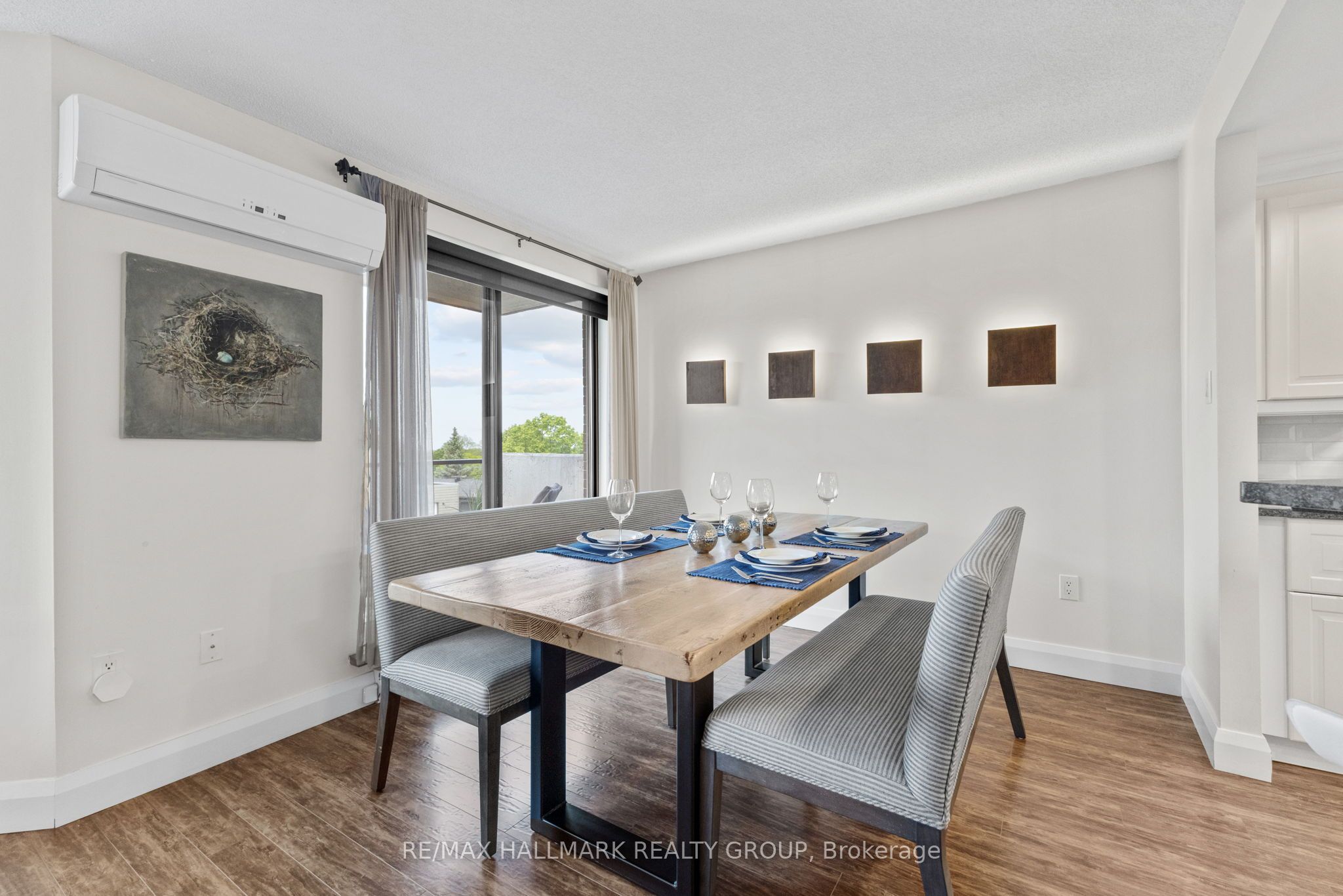 #301 - 99 Holland Avenue Property Photo 12