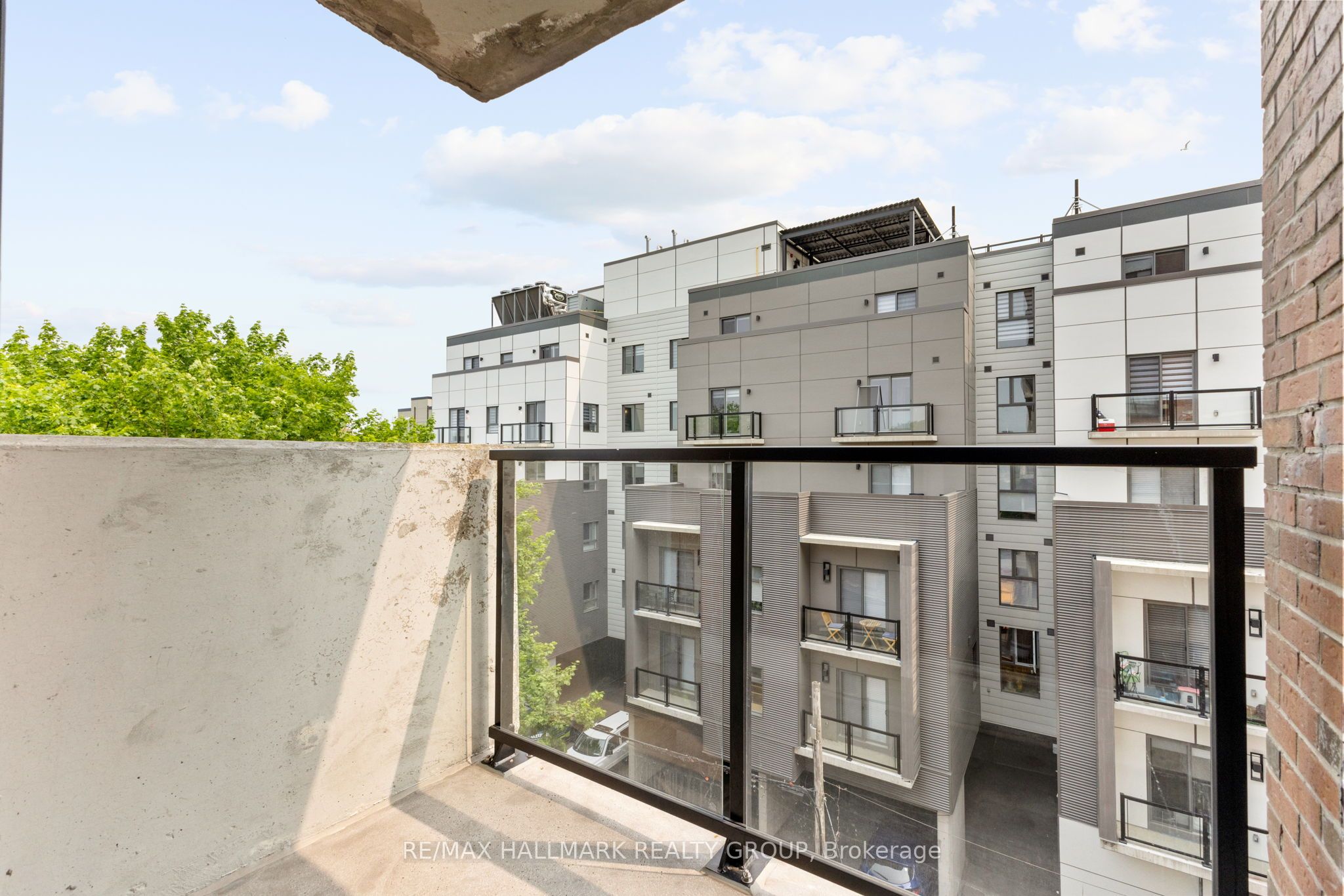 #301 - 99 Holland Avenue Property Photo 22
