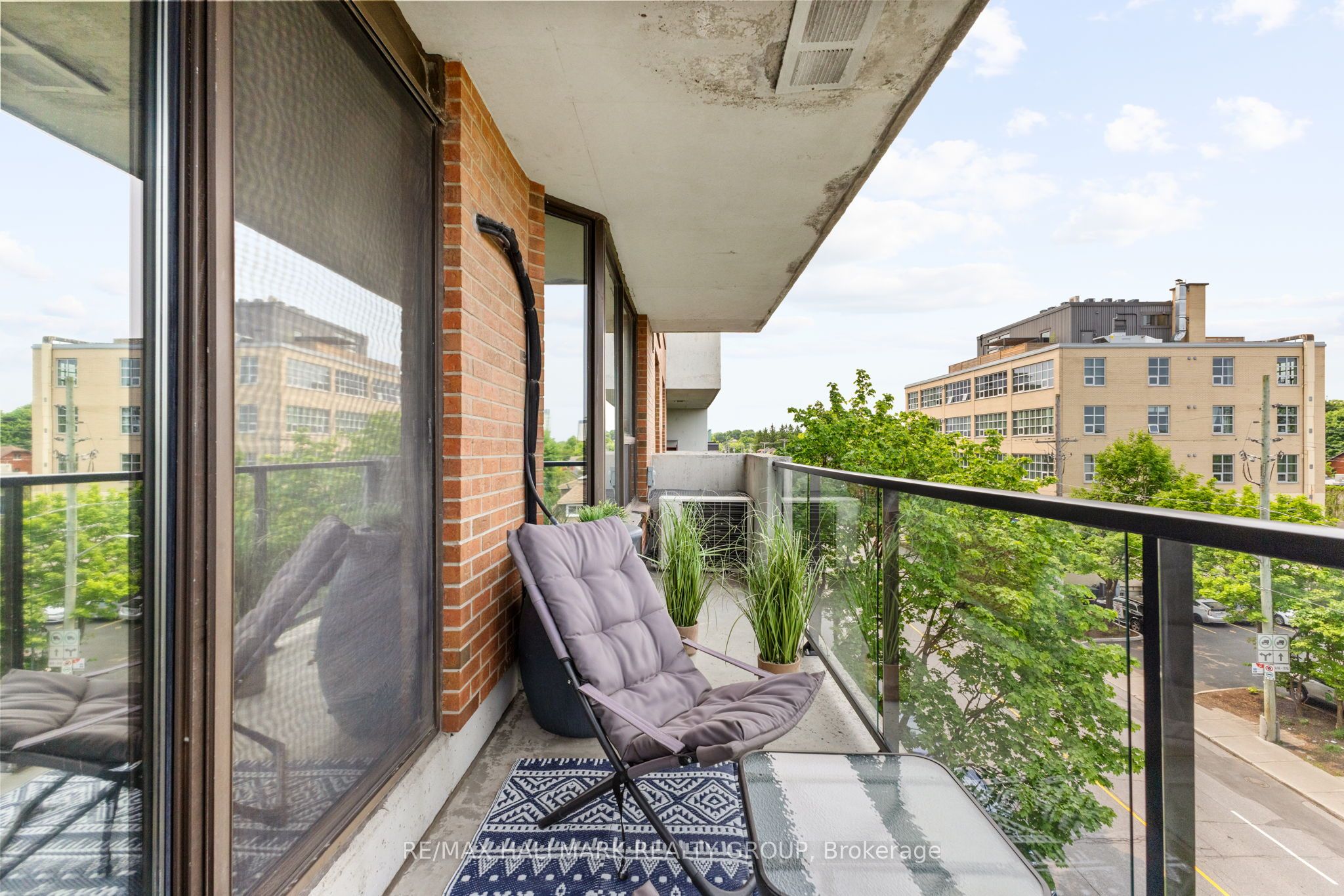 #301 - 99 Holland Avenue Property Photo 27