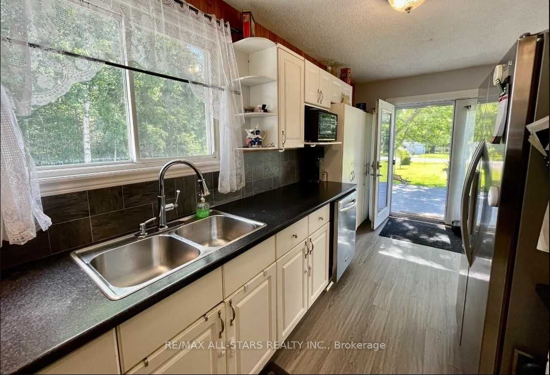 42 Cedar Ct Property Photo 8