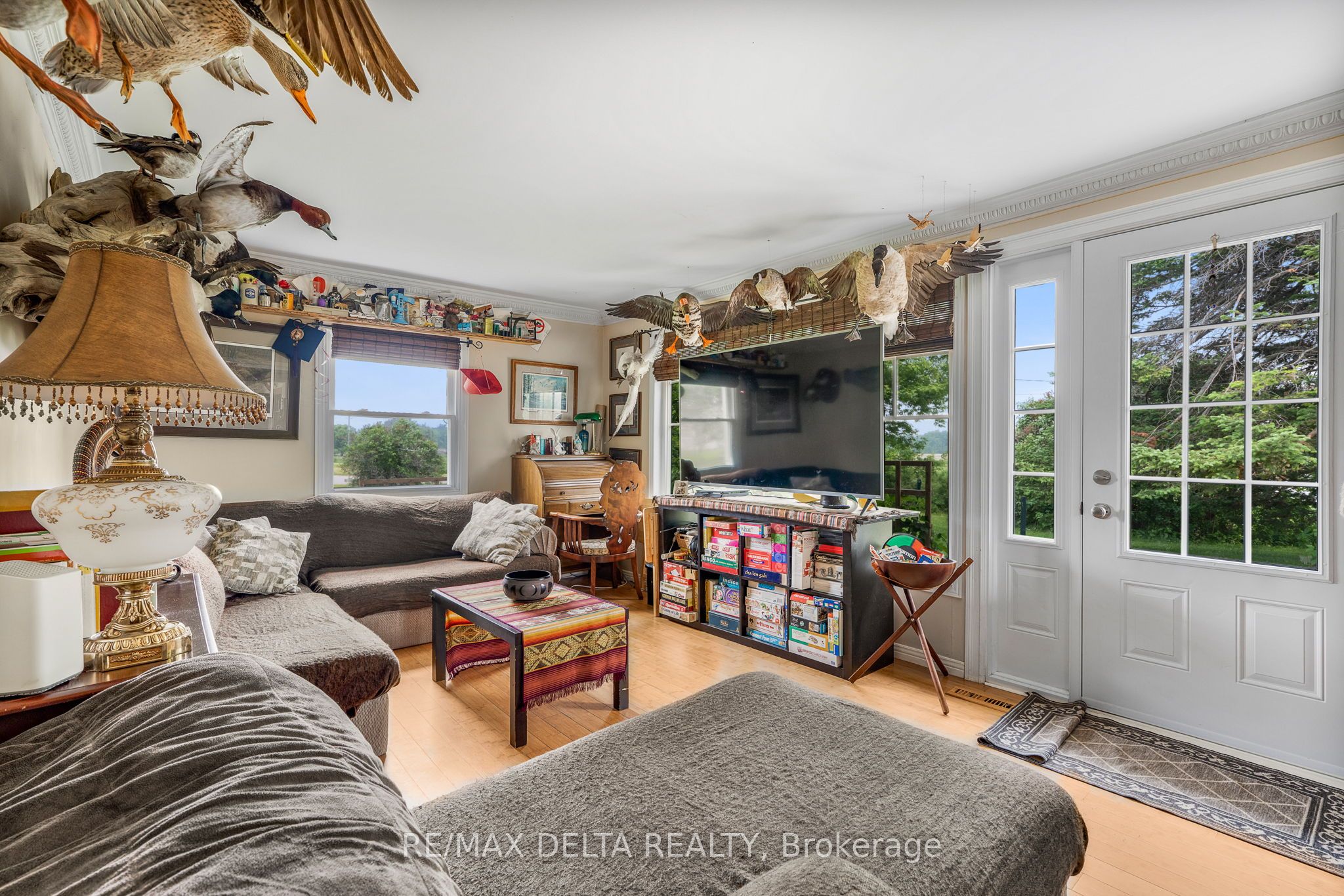 4062 Drouin Road Property Photo 3