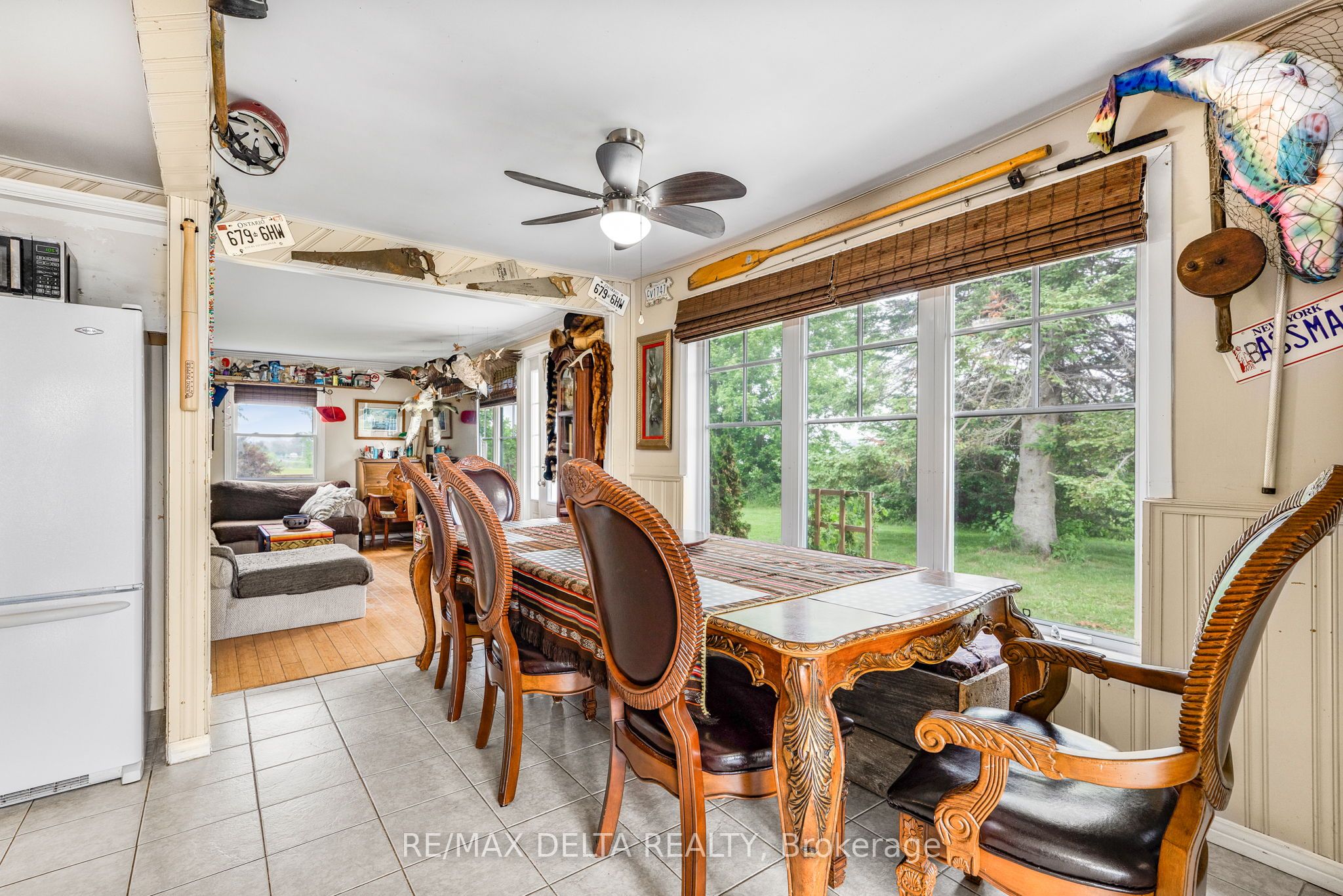4062 Drouin Road Property Photo 6