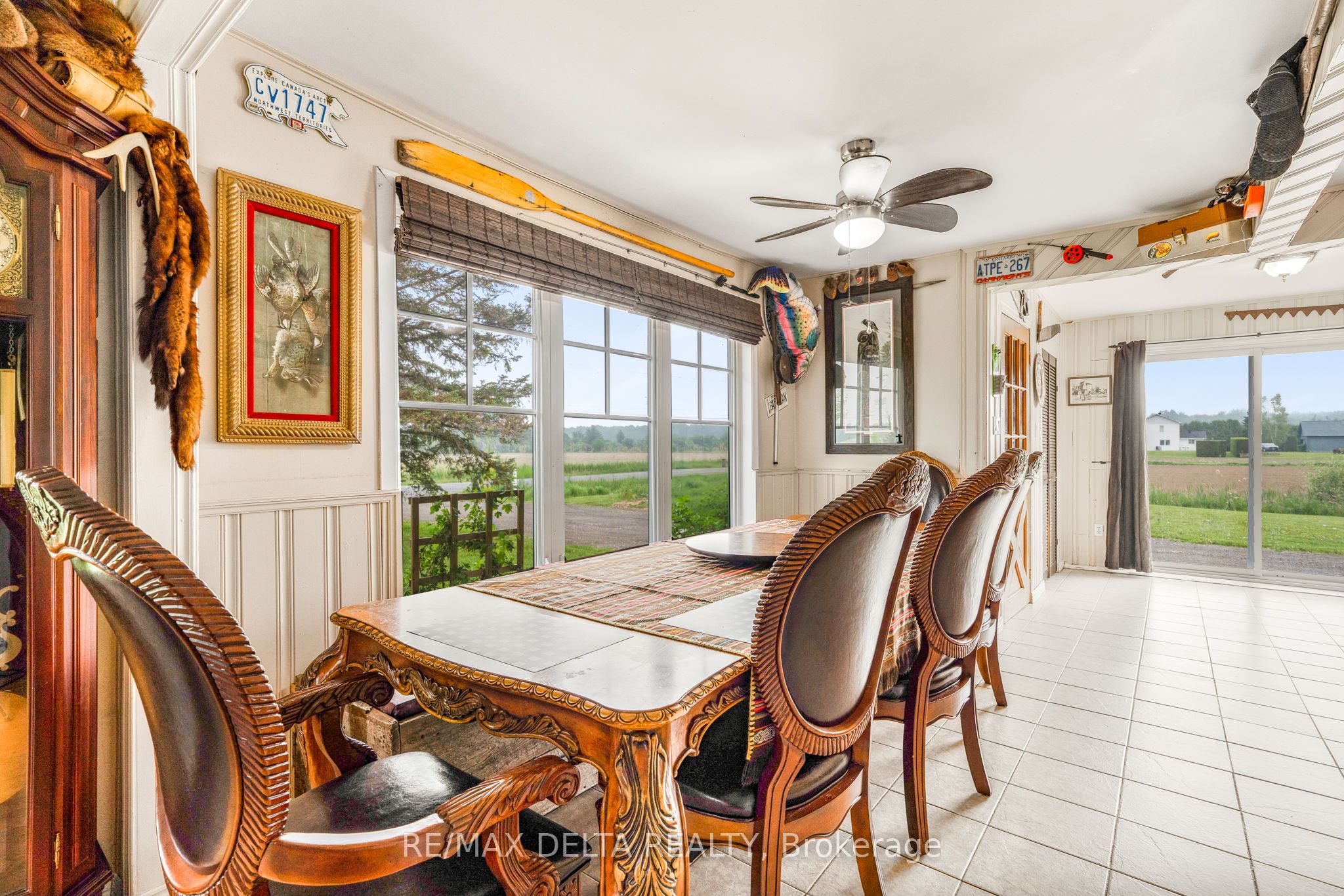 4062 Drouin Road Property Photo 7