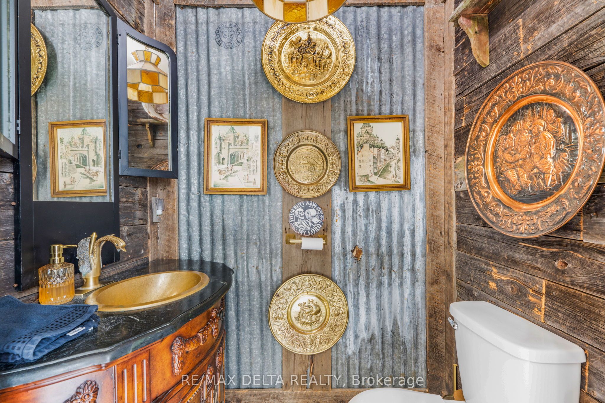 4062 Drouin Road Property Photo 14