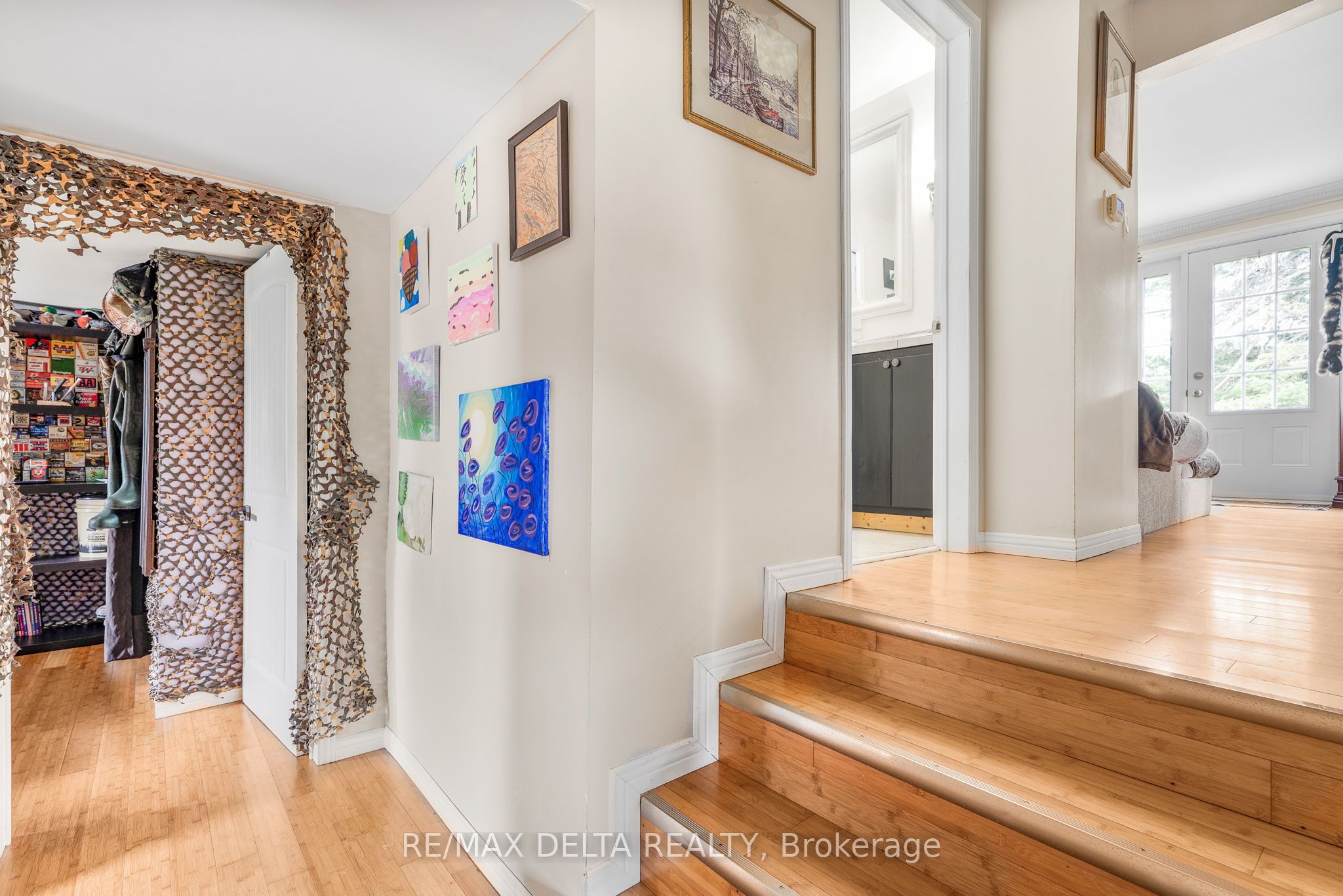 4062 Drouin Road Property Photo 18