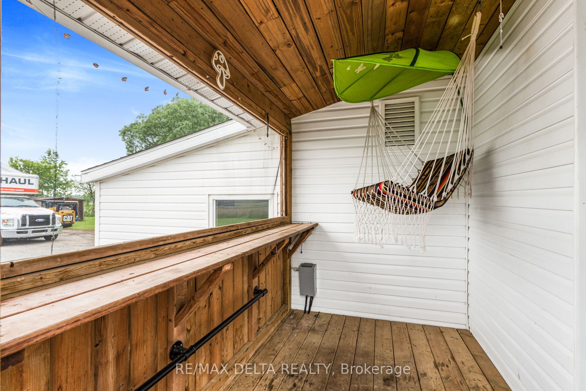 4062 Drouin Road Property Photo 20