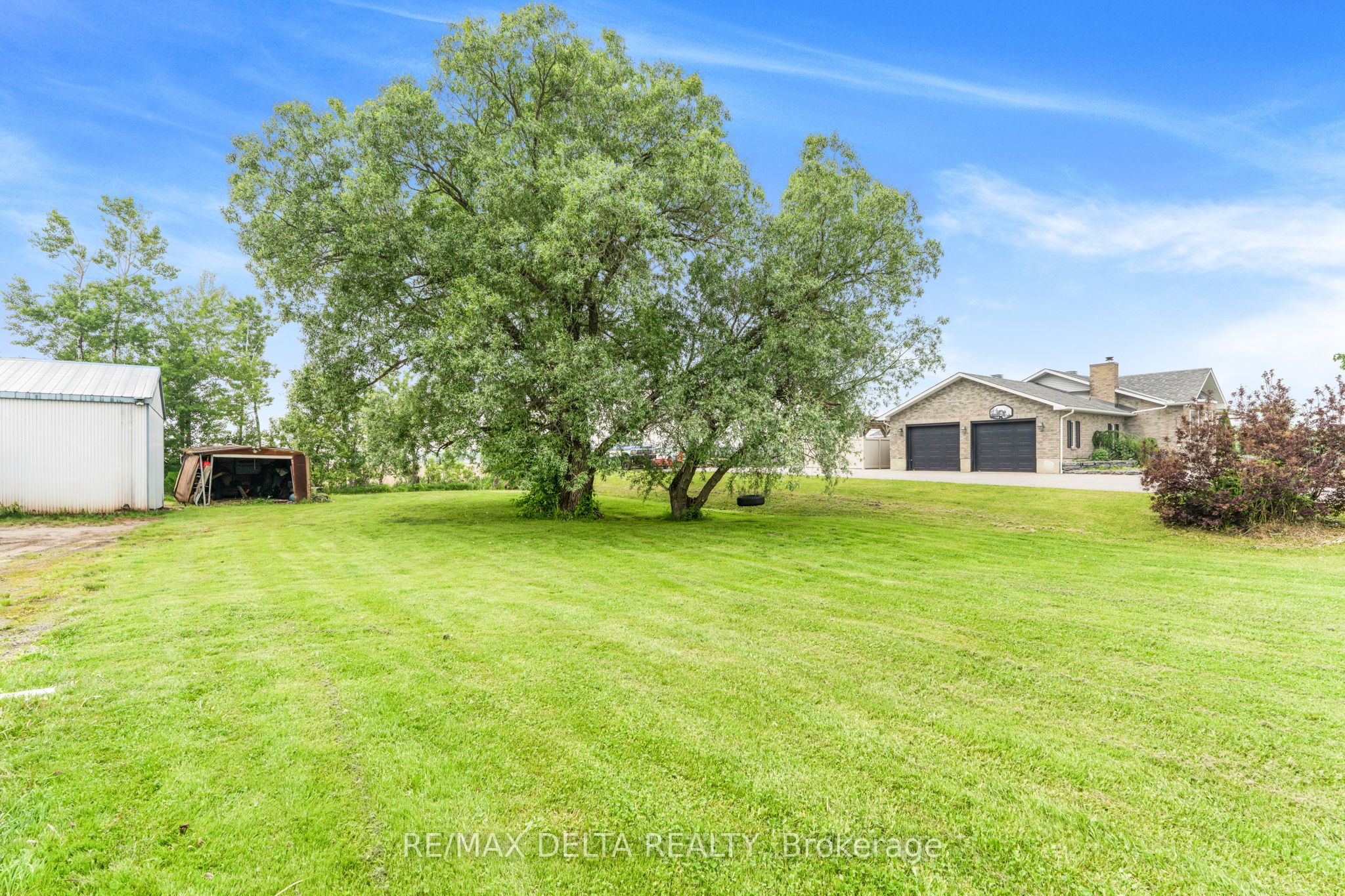 4062 Drouin Road Property Photo 24