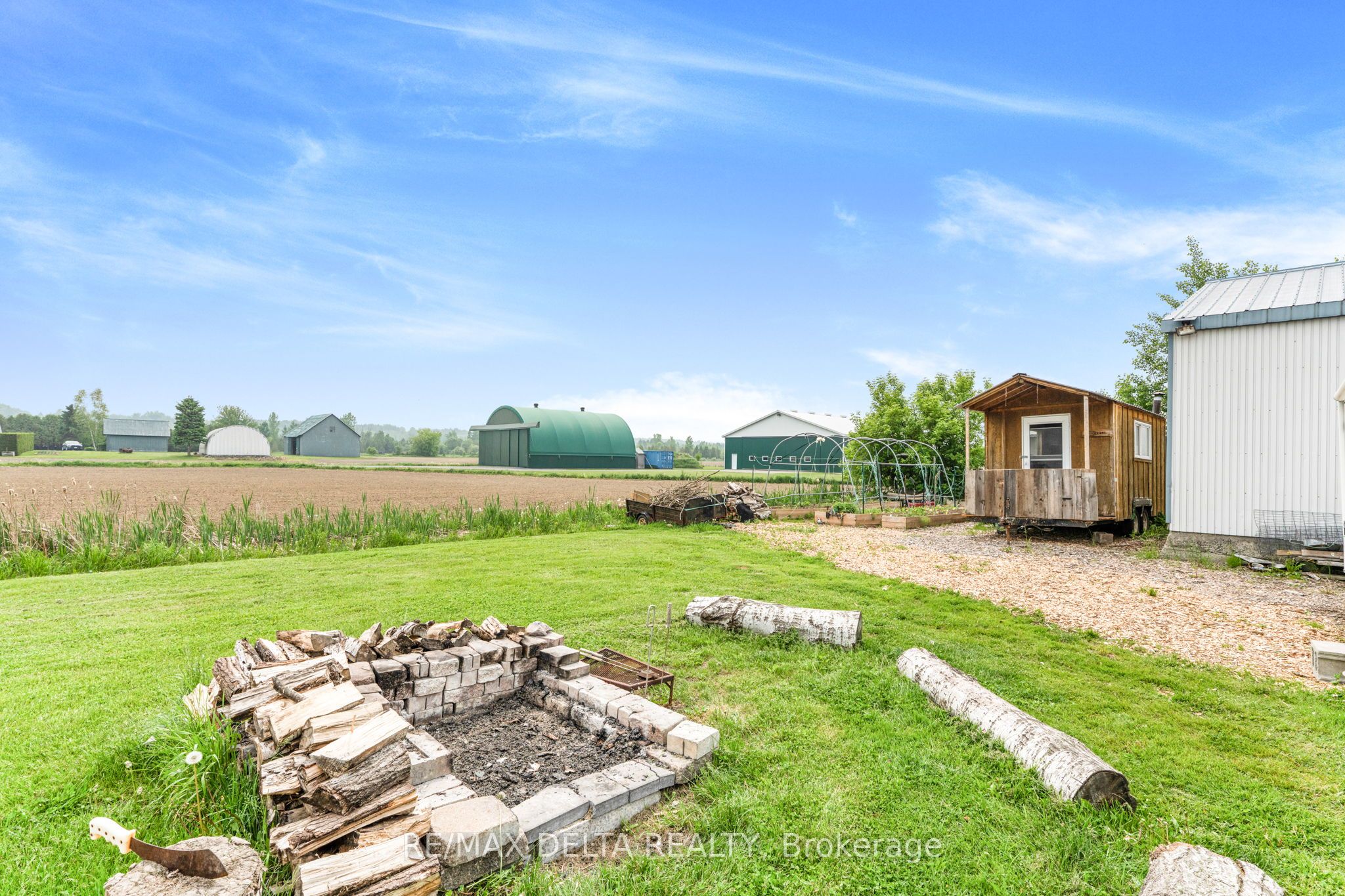 4062 Drouin Road Property Photo 26