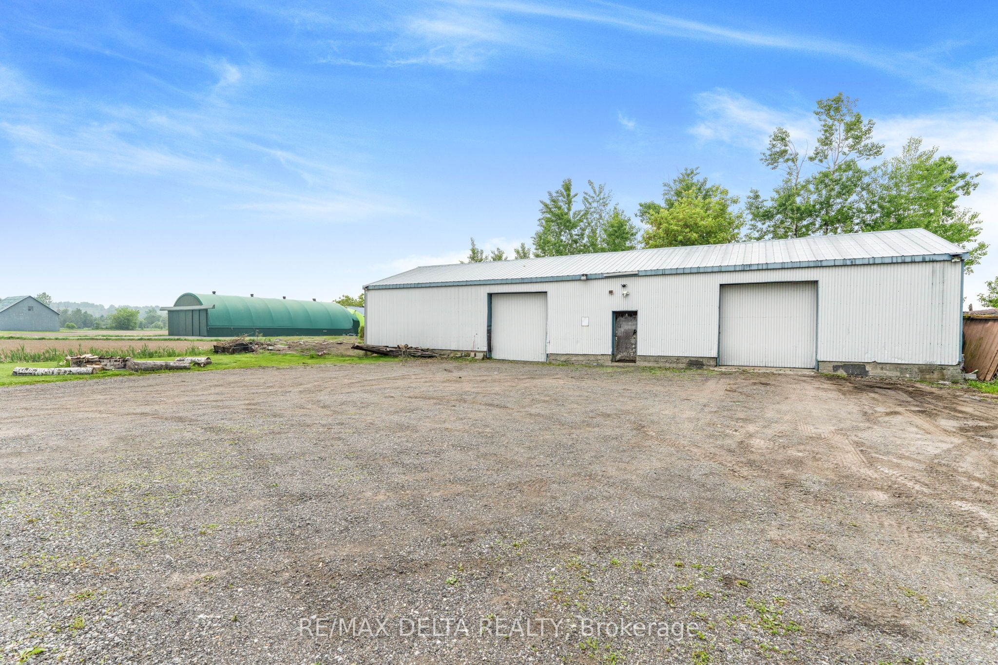 4062 Drouin Road Property Photo 28